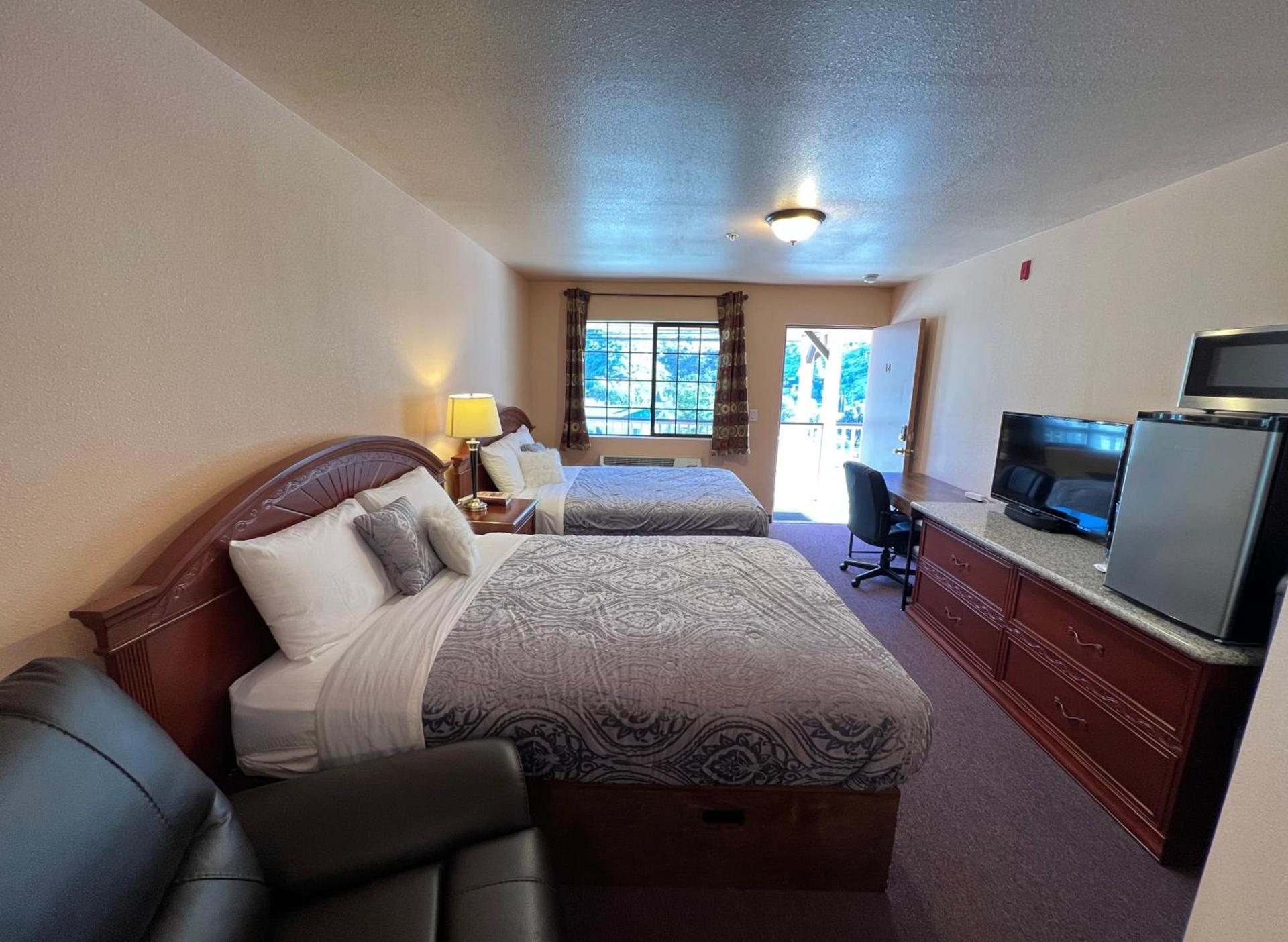 Frazier View Motel photo 93
