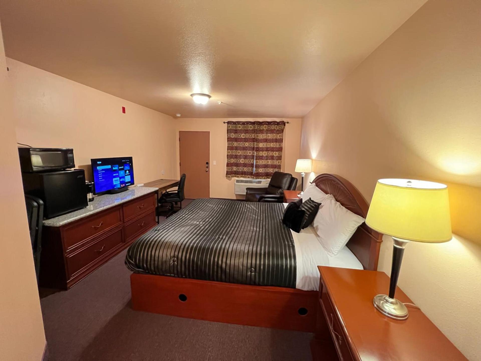 Frazier View Motel photo 97