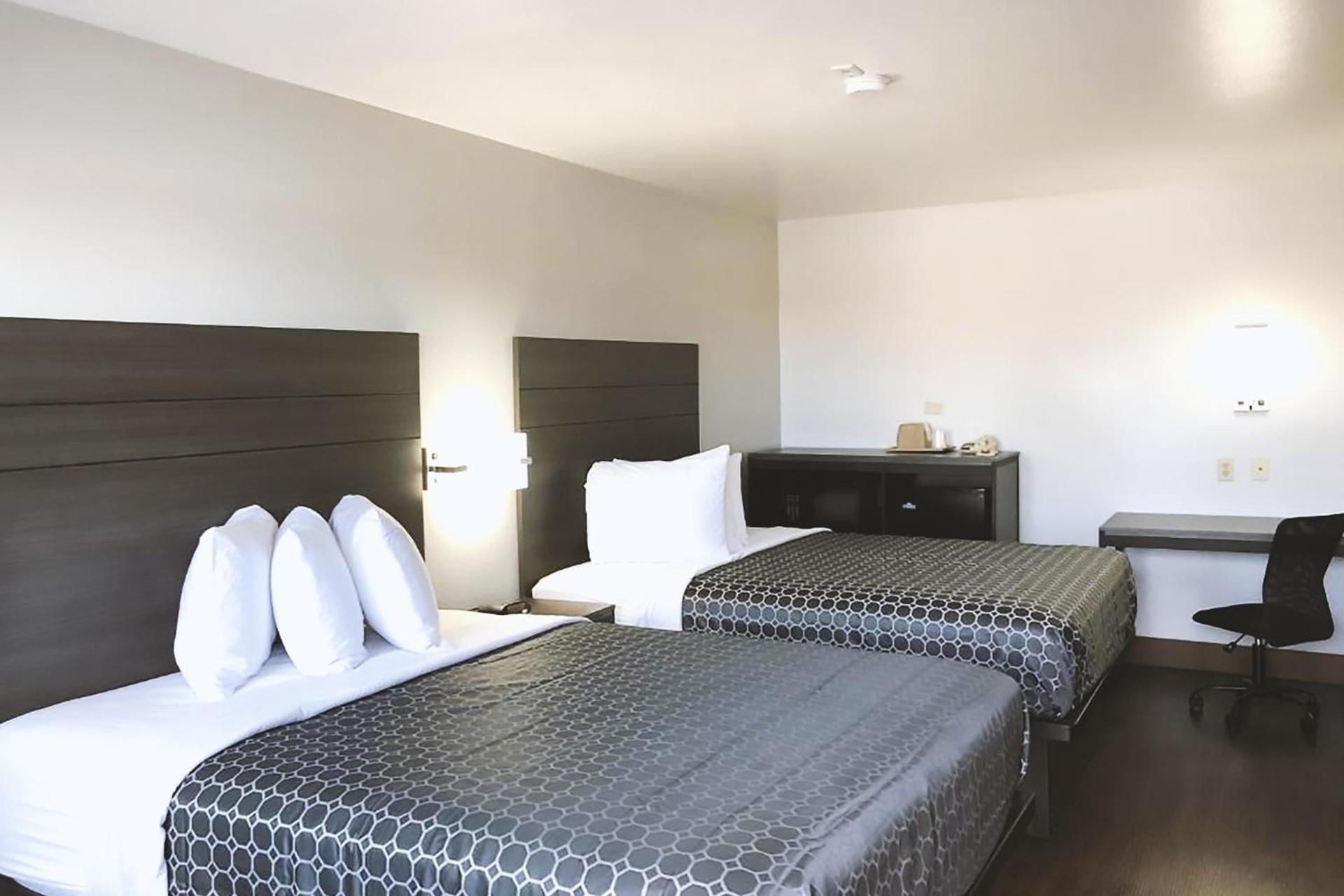 Americas Best Value Inn & Suites San Antonio Arena District photo 18