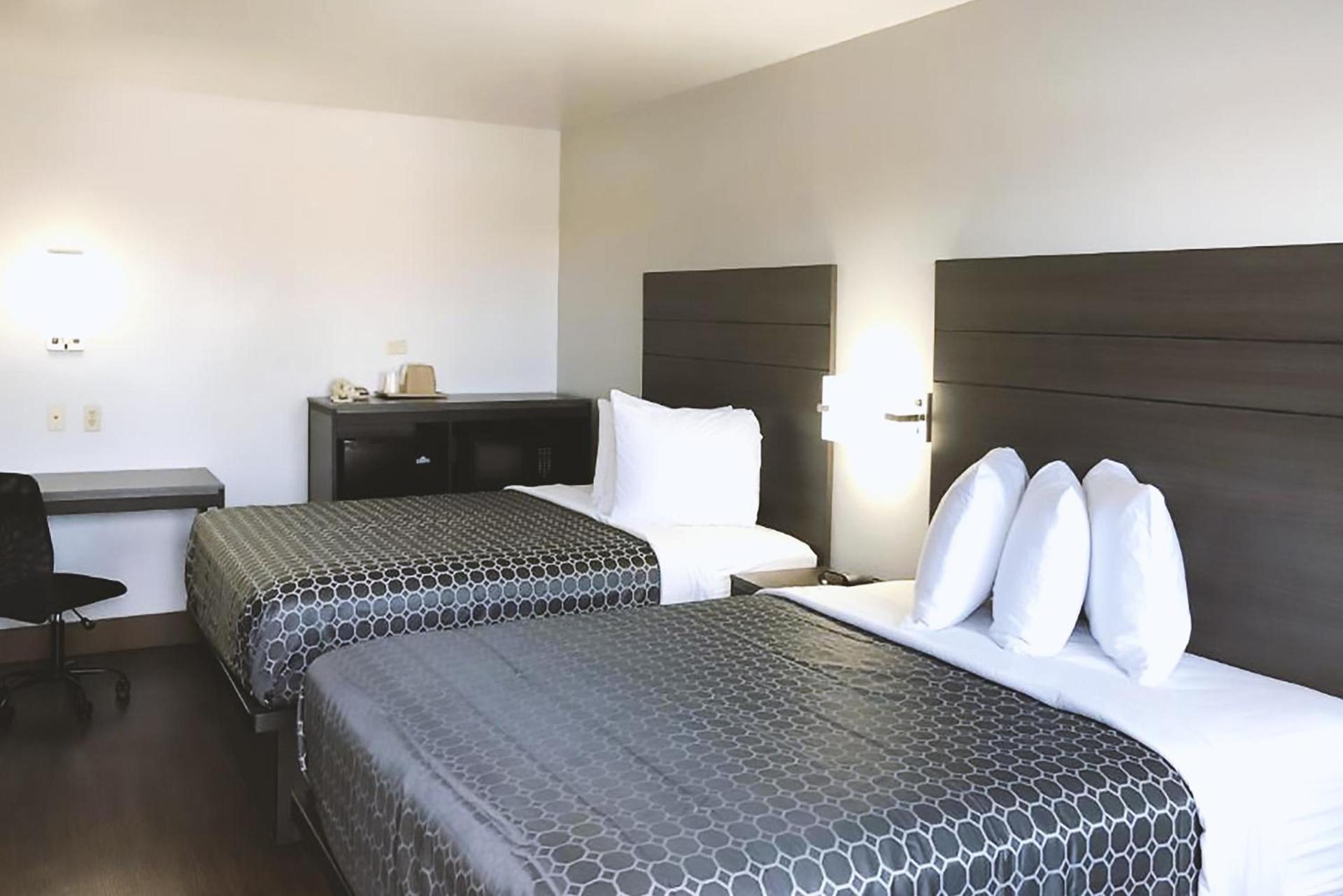 Americas Best Value Inn & Suites San Antonio Arena District photo 13
