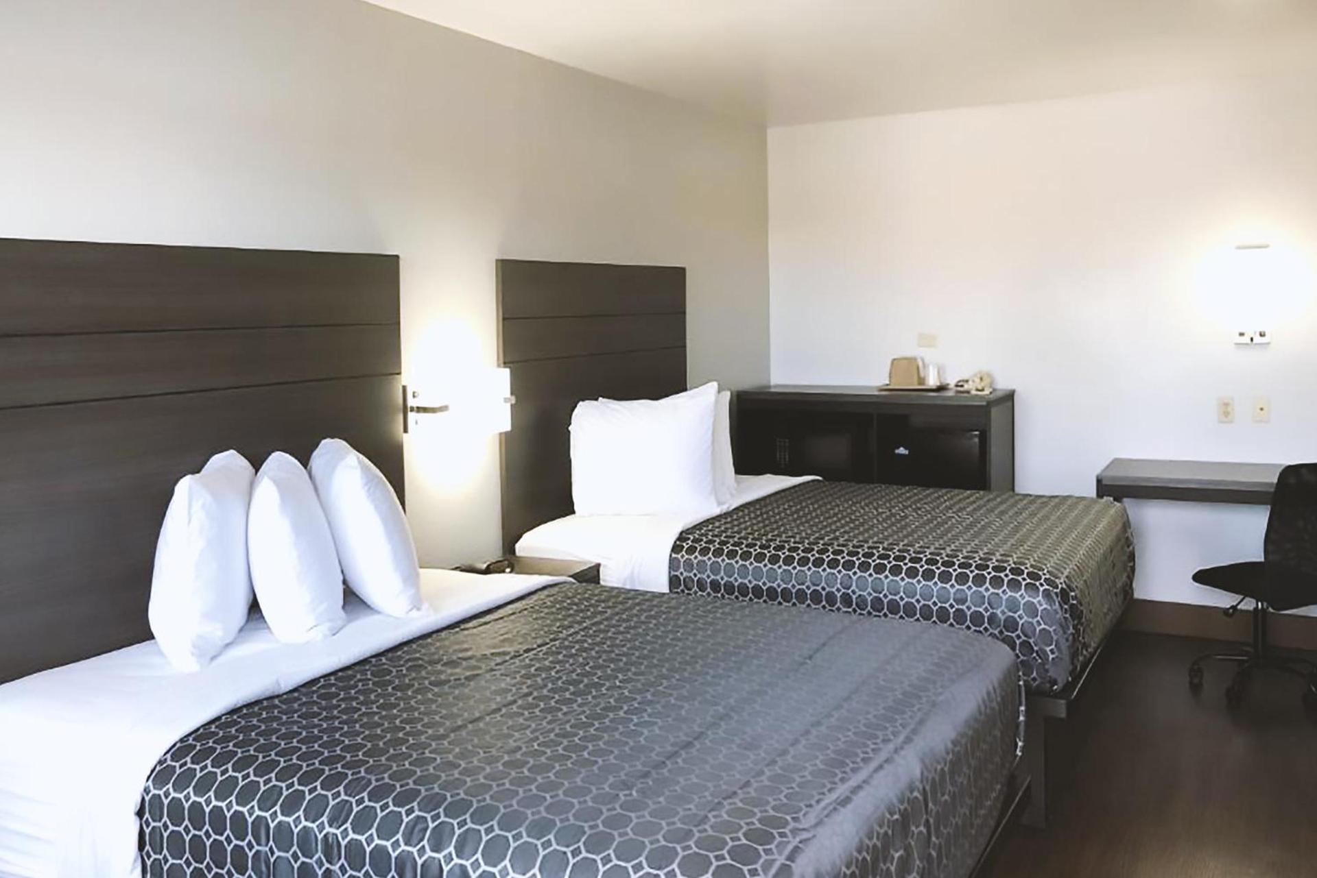 Americas Best Value Inn & Suites San Antonio Arena District photo 21