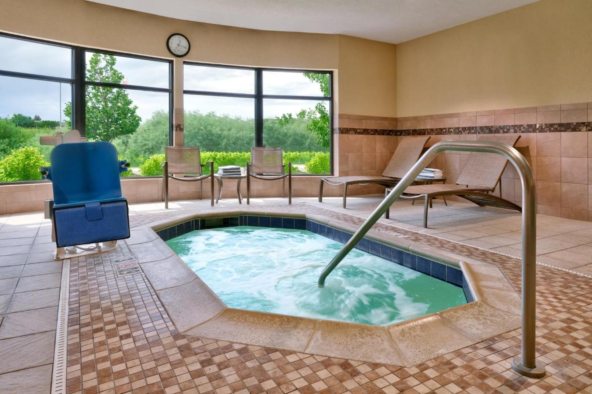 Holiday Inn Express Hotel & Suites Butte by IHG photo 47