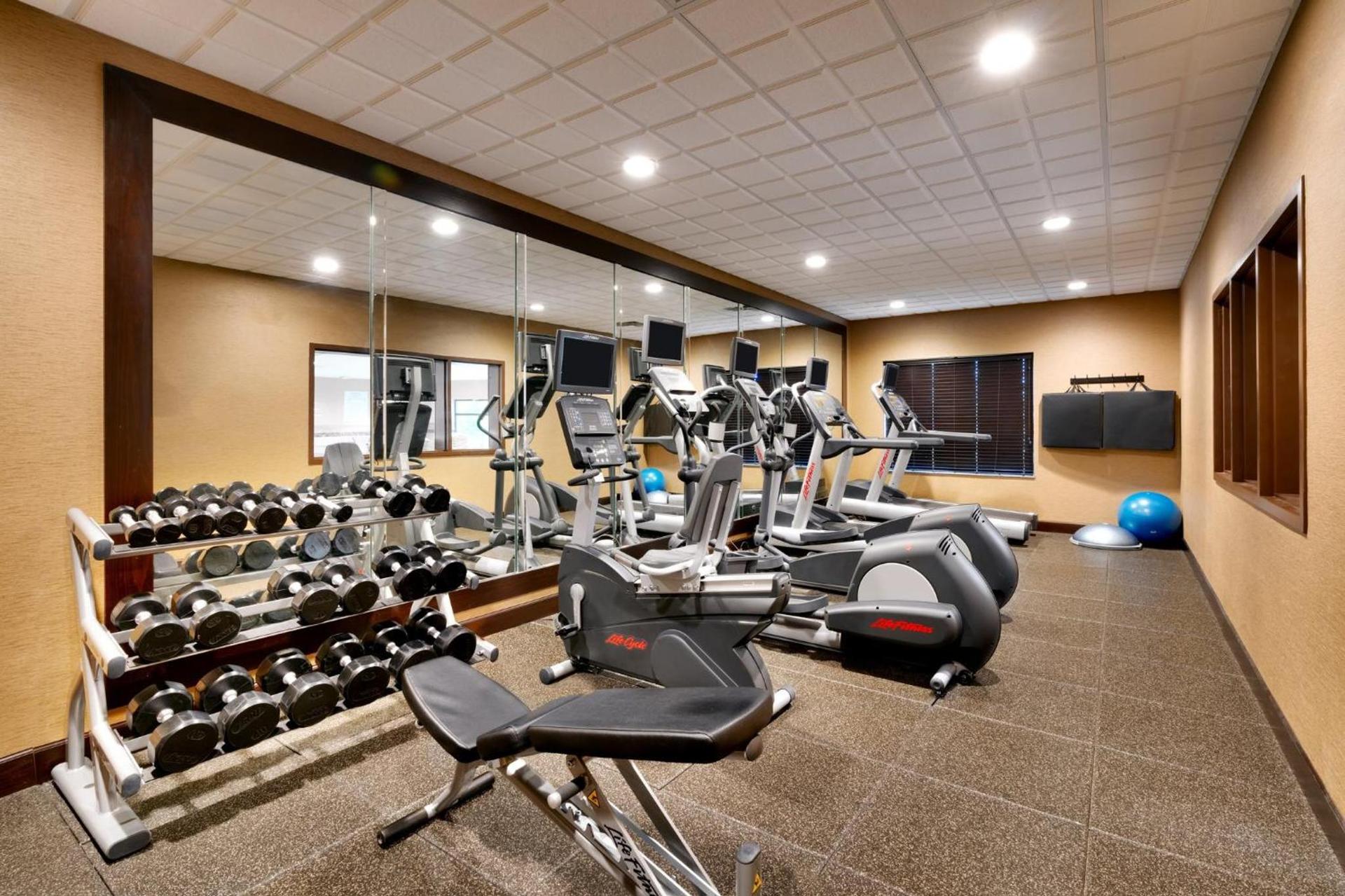 Holiday Inn Express Hotel & Suites Butte by IHG photo 46