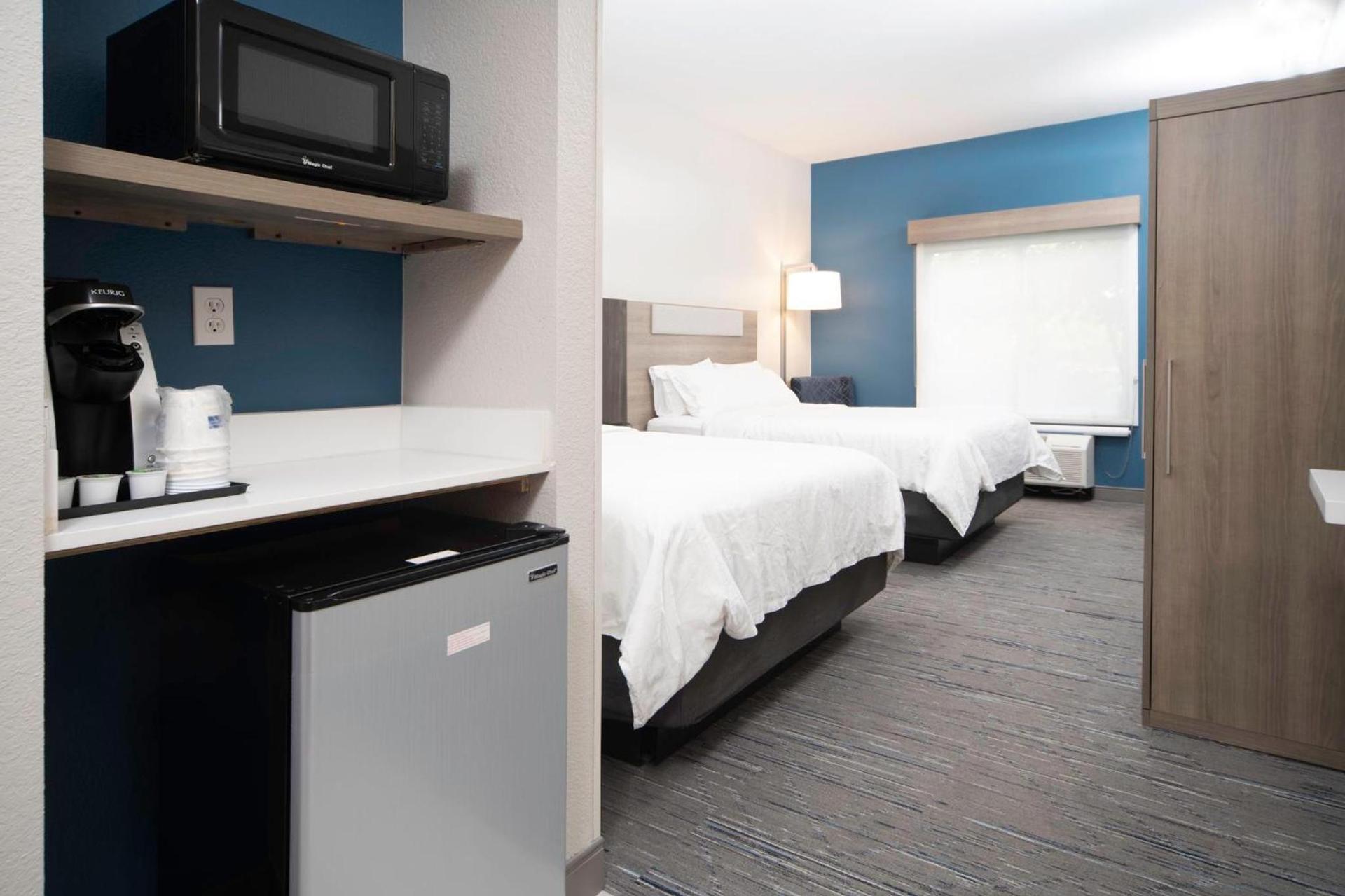 Holiday Inn Express and Suites Atlanta-Johns Creek by IHG photo 89