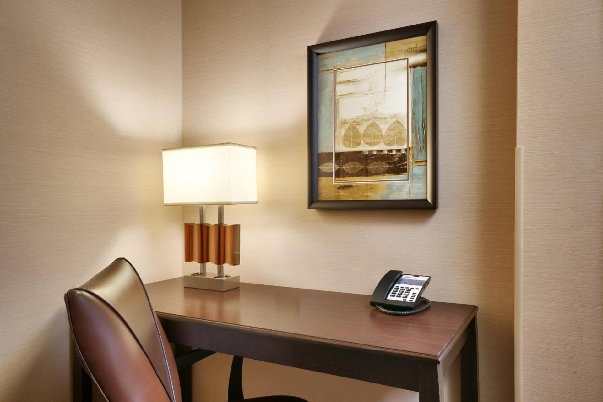 Holiday Inn Express Hotel & Suites Butte by IHG photo 33