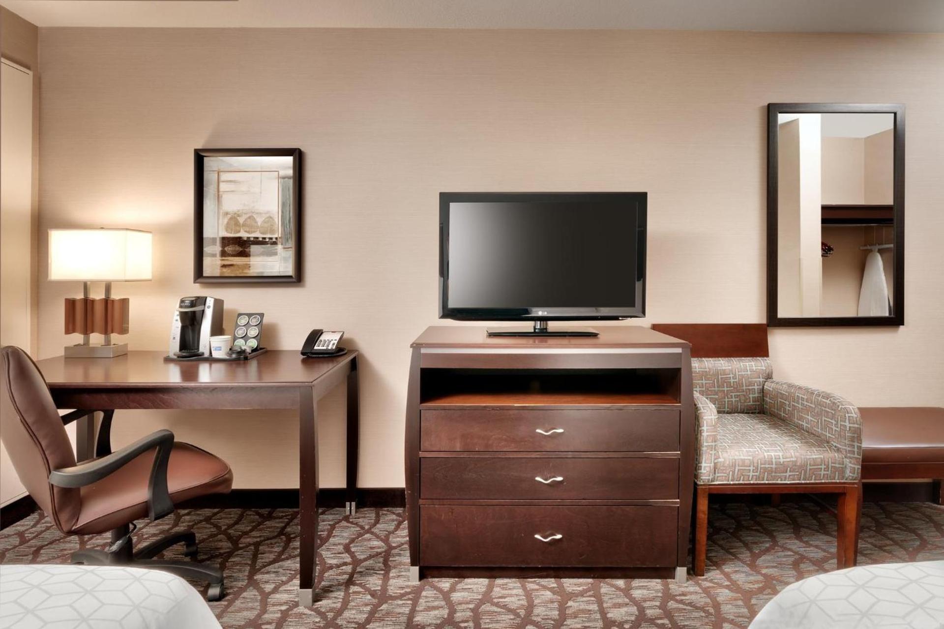 Holiday Inn Express Hotel & Suites Butte by IHG photo 34