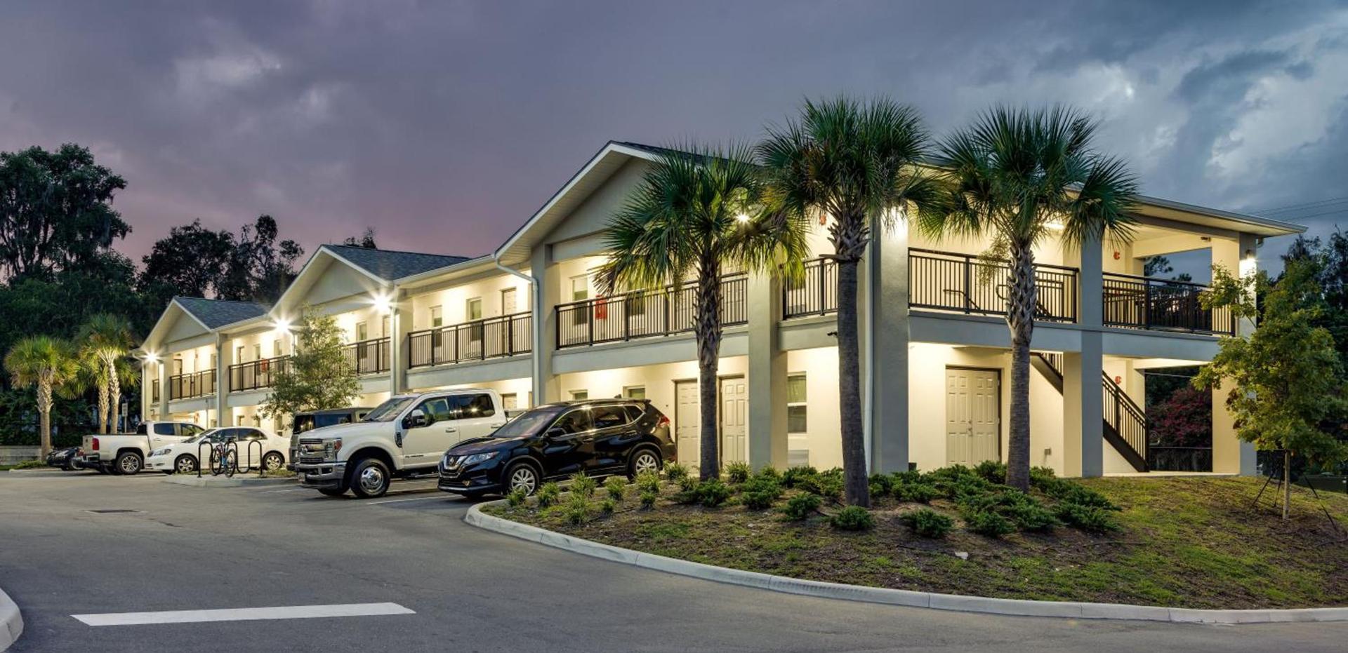 Baymont by Wyndham Ocala Suites photo 2