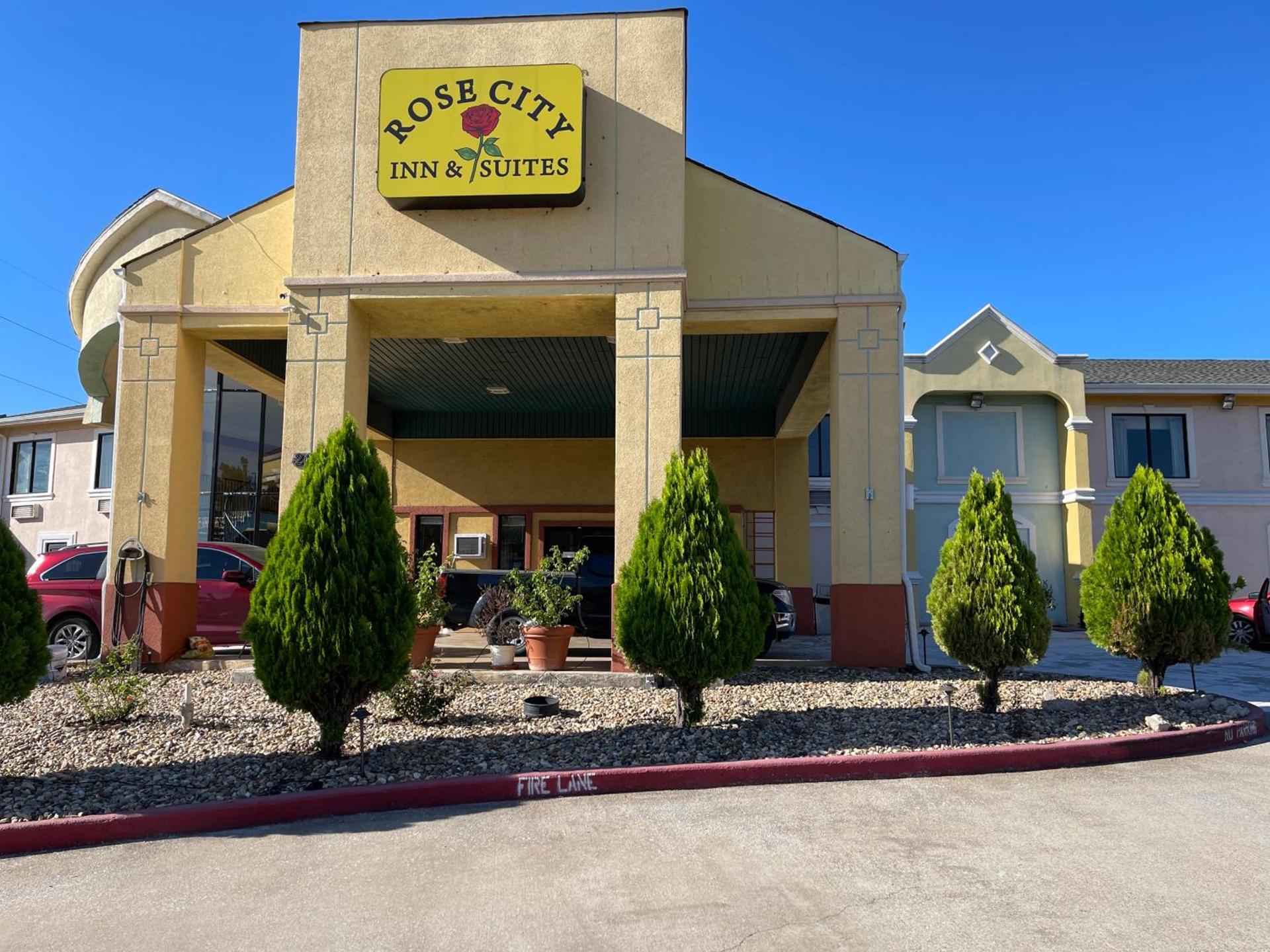 Rose City Inn & Suites photo 2