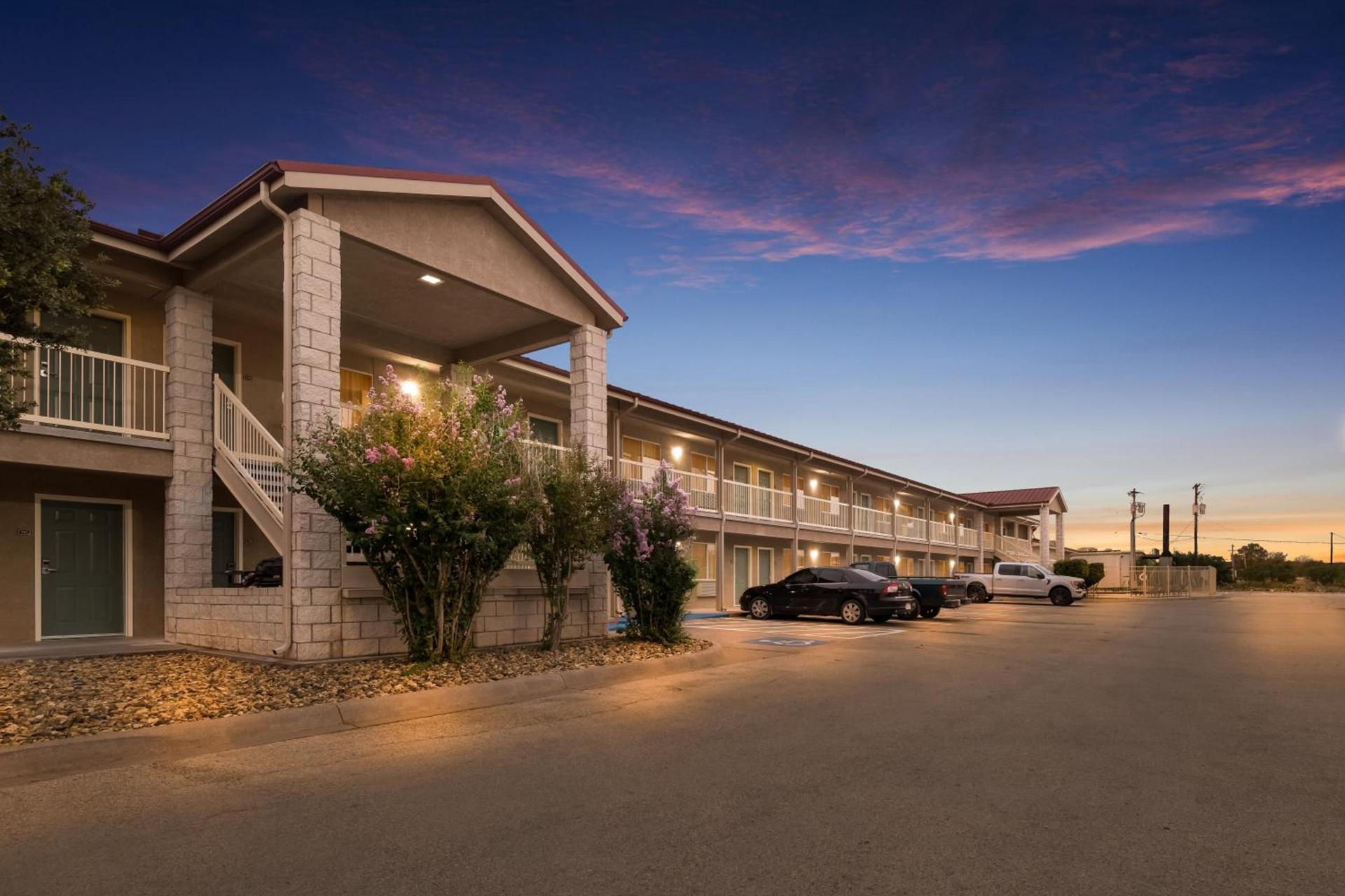 Quality Inn Sonora TX photo 39