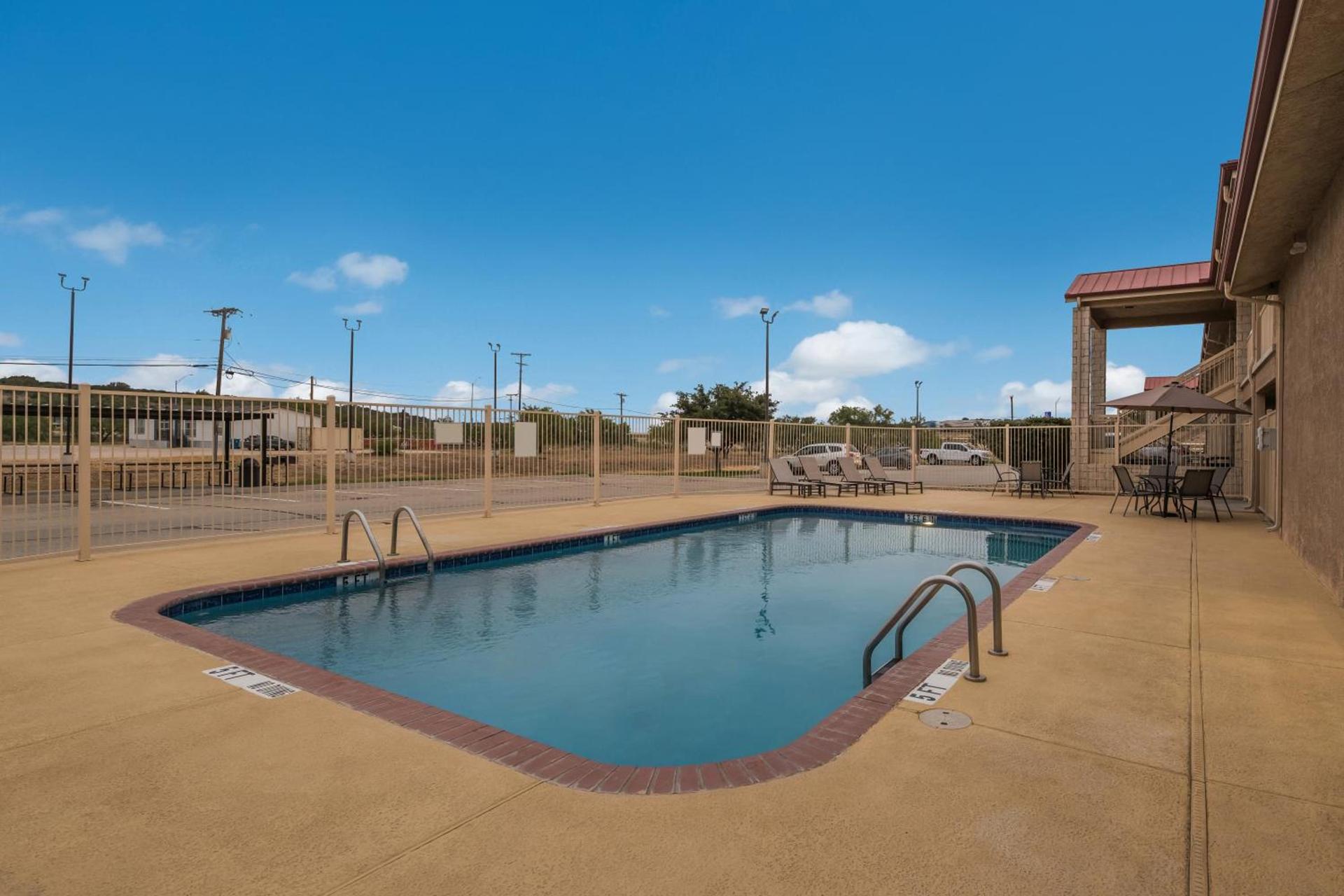 Quality Inn Sonora TX photo 68