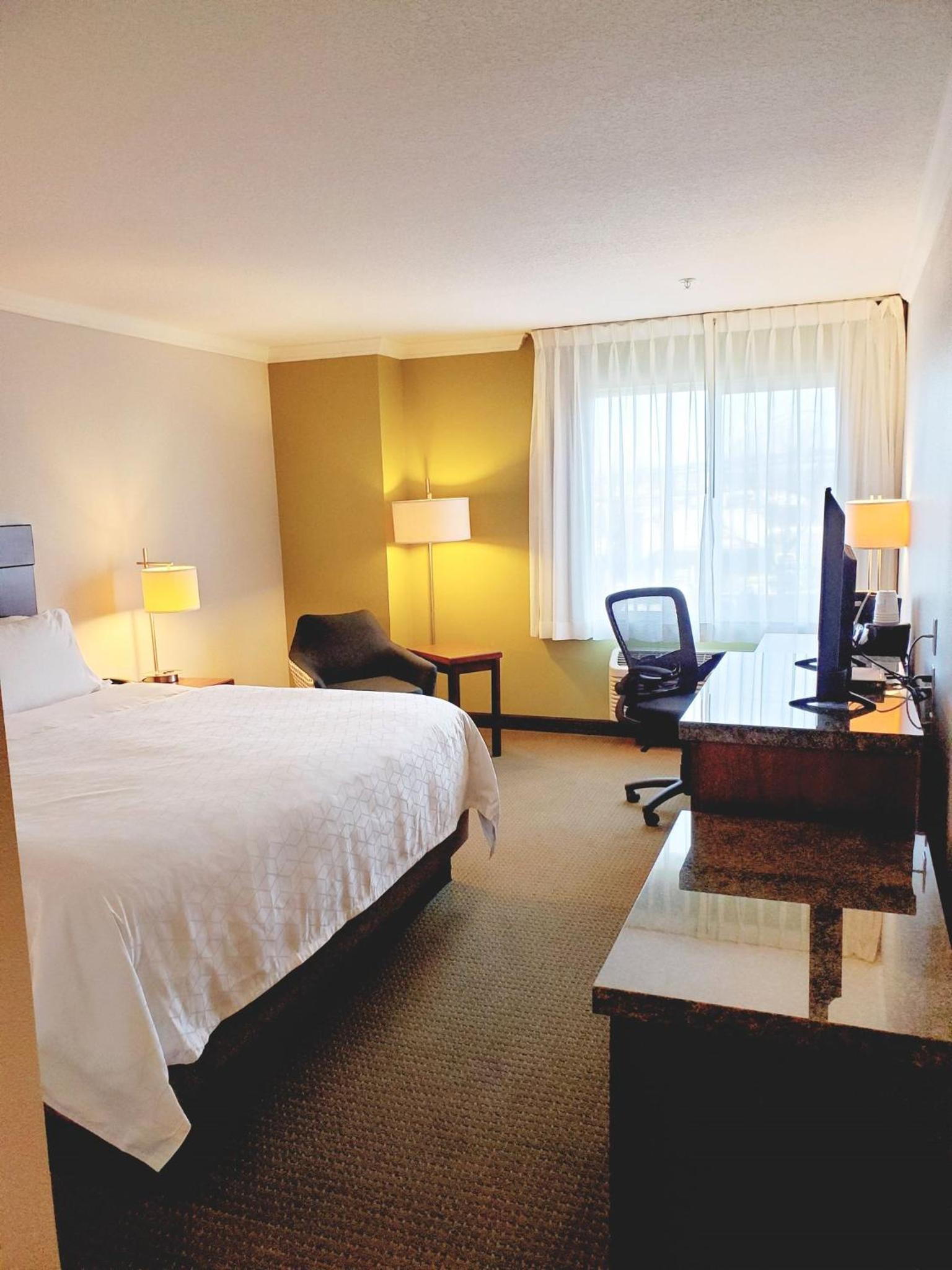 Holiday Inn Express Hotel & Suites Portland-Northwest Downtown by IHG photo 56