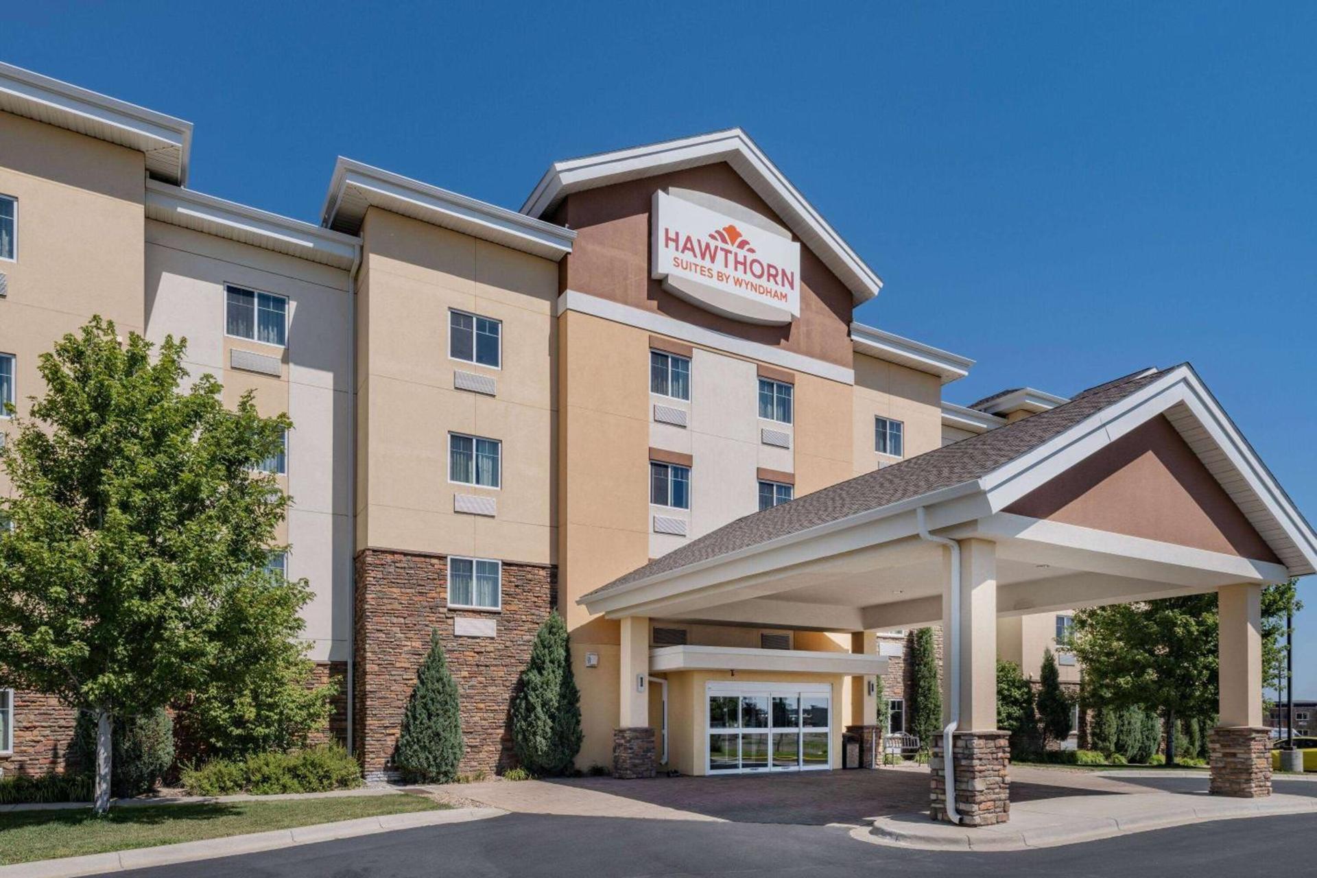 Hawthorn Suites by Wyndham Williston photo 3