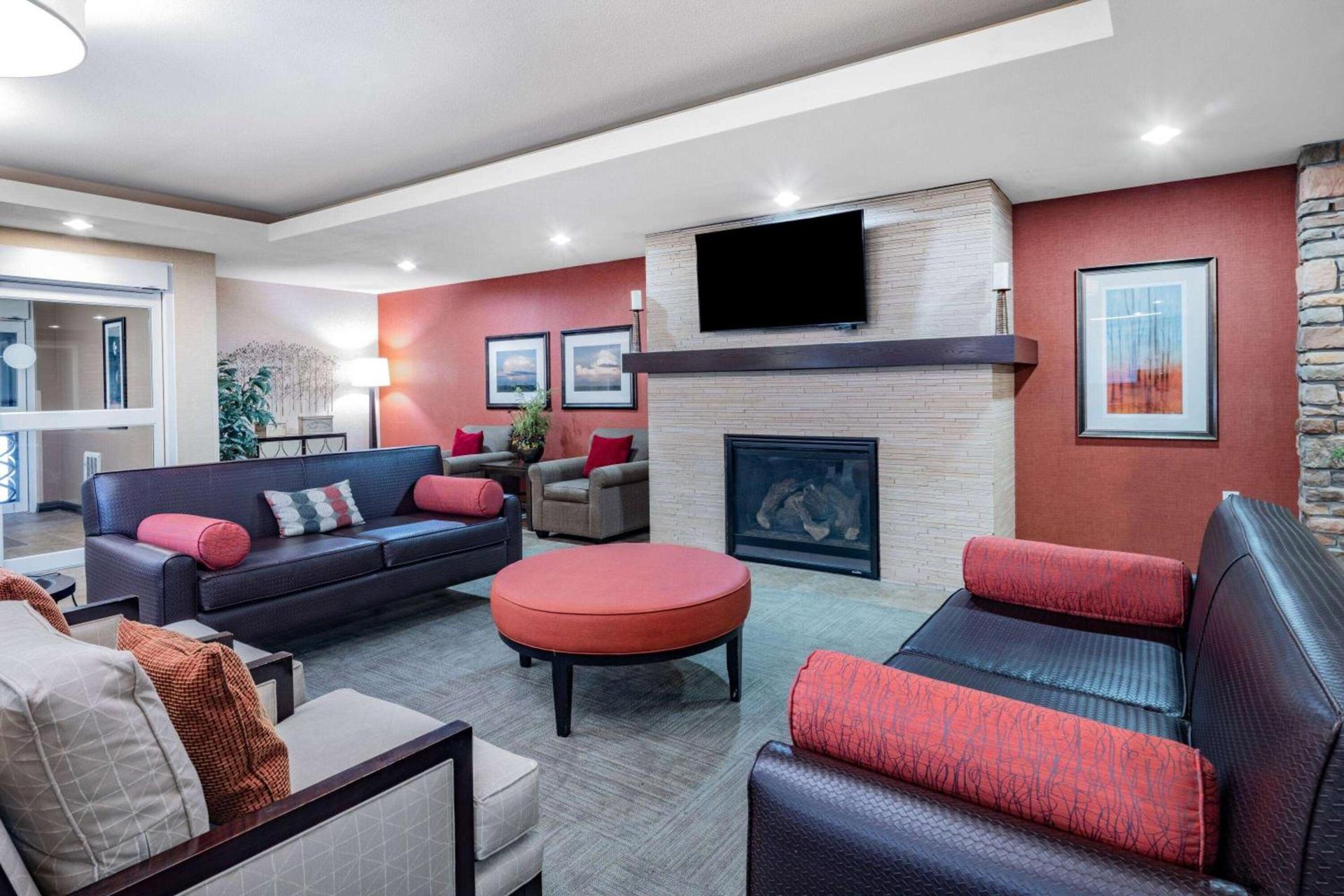 Hawthorn Suites by Wyndham Williston photo 5
