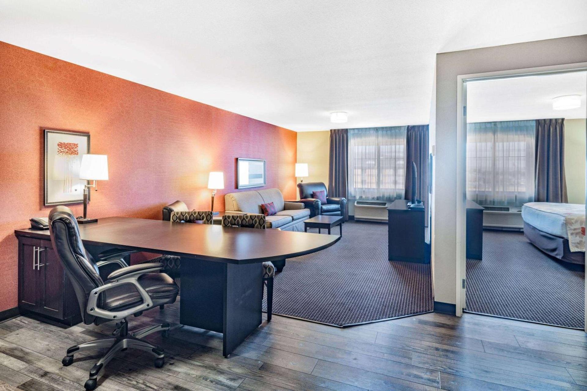 Hawthorn Suites by Wyndham Williston photo 15