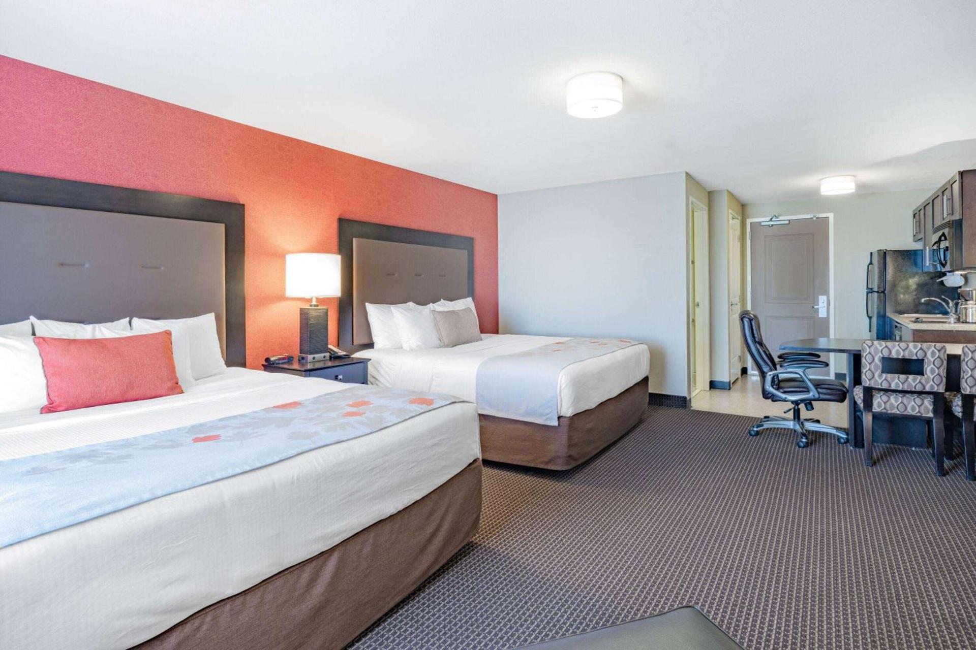 Hawthorn Suites by Wyndham Williston photo 19