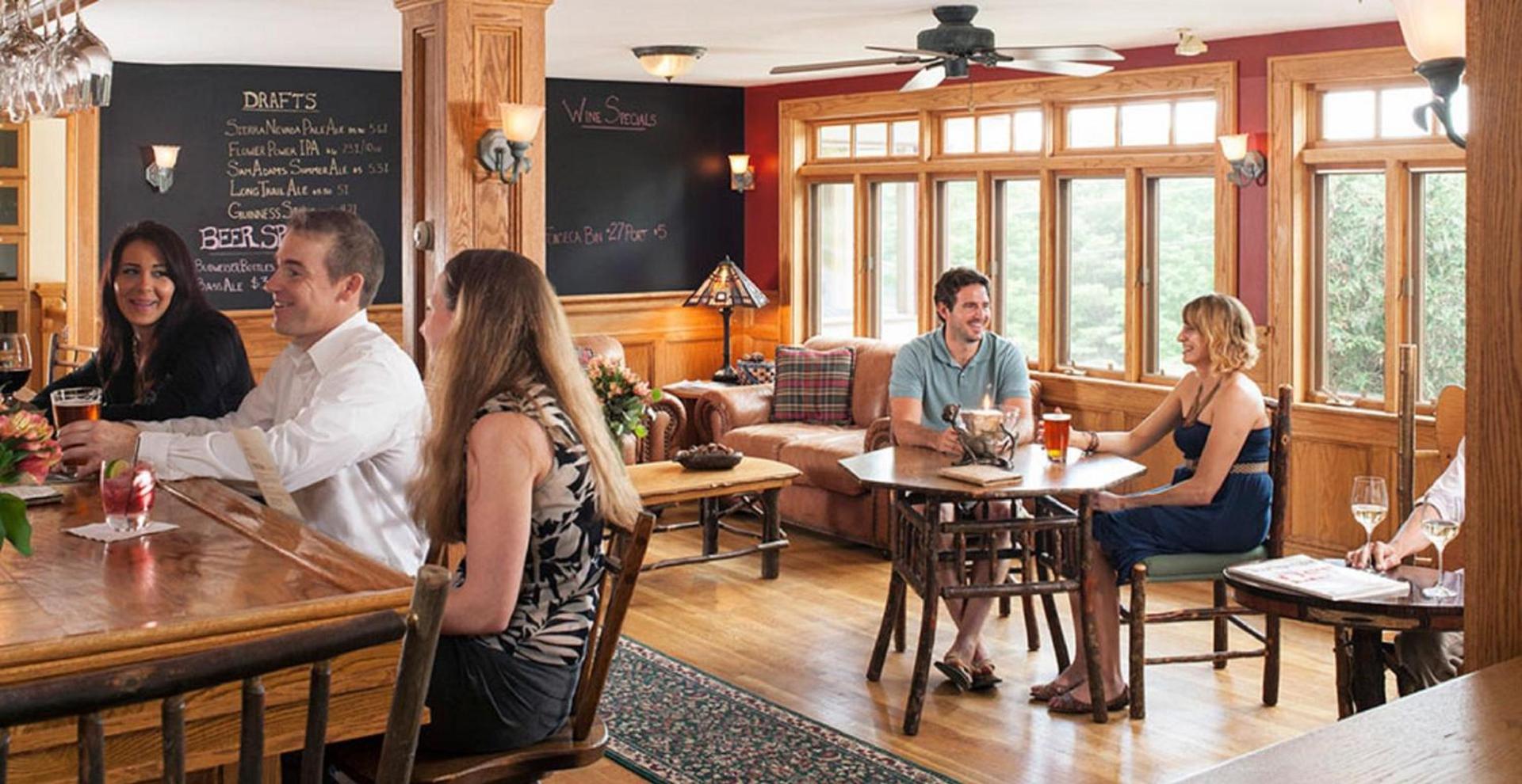 Friends Lake Inn photo 46
