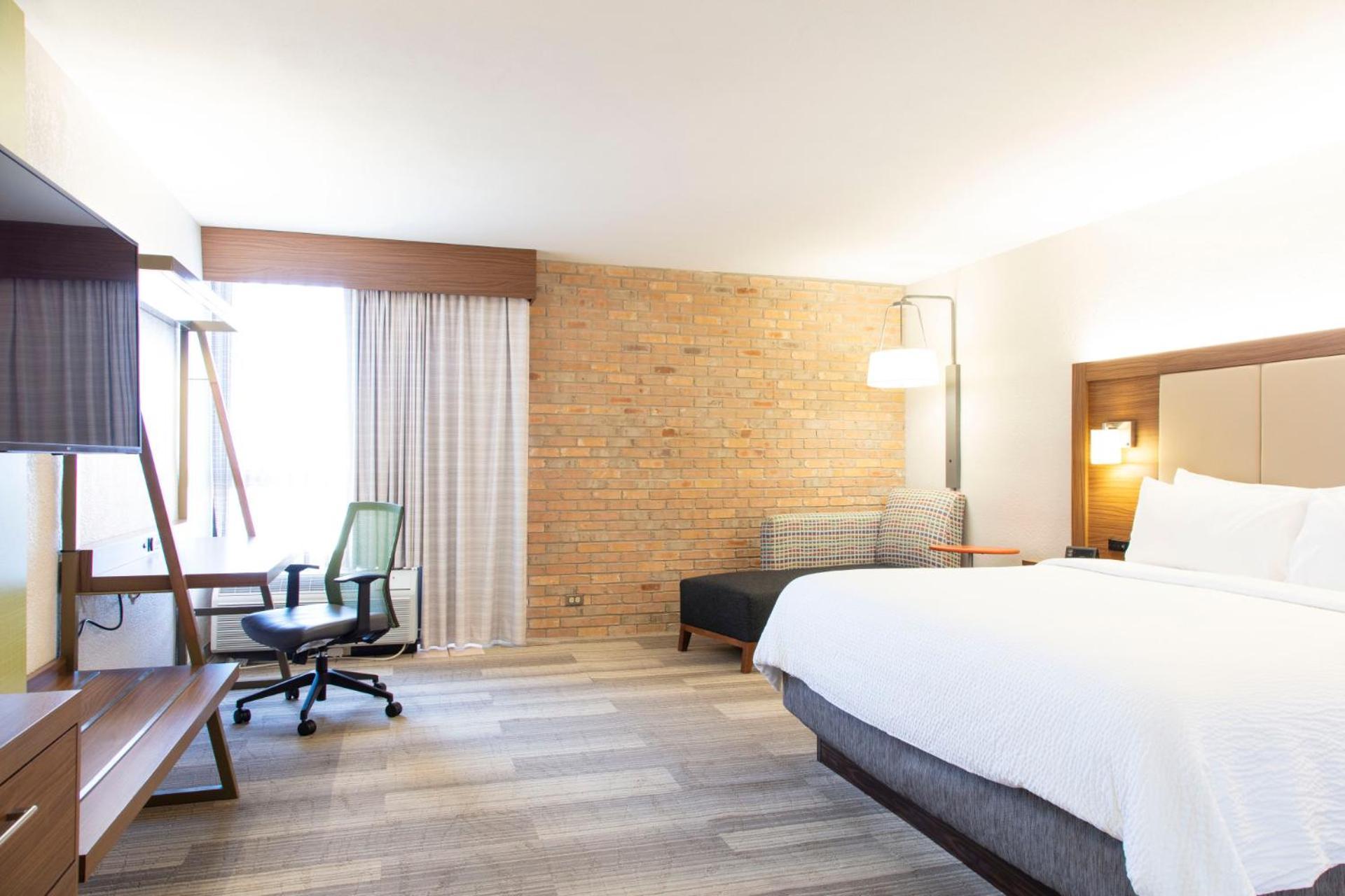 Holiday Inn Express - San Antonio Airport by IHG photo 10