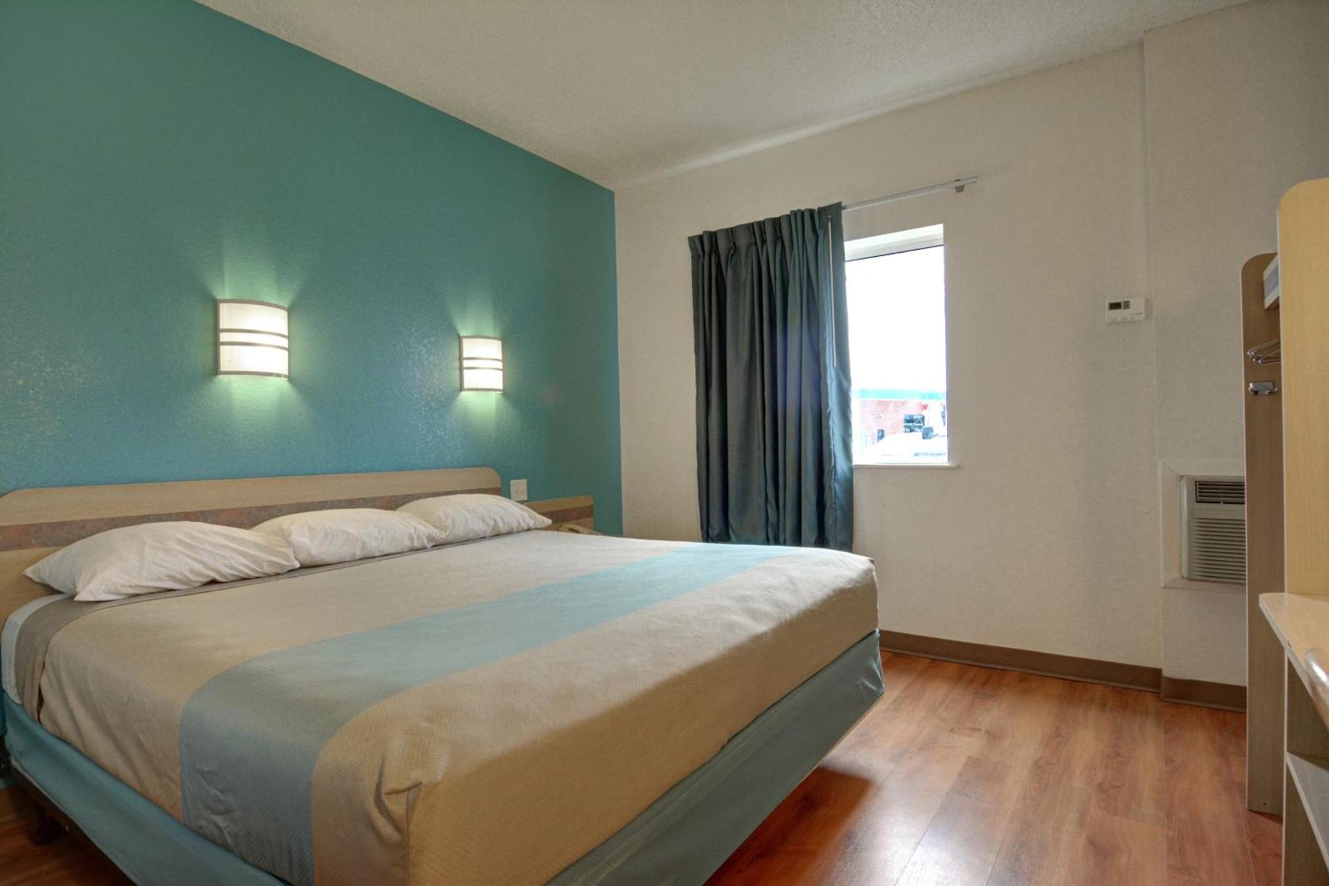 Motel 6-Denison, TX photo 35
