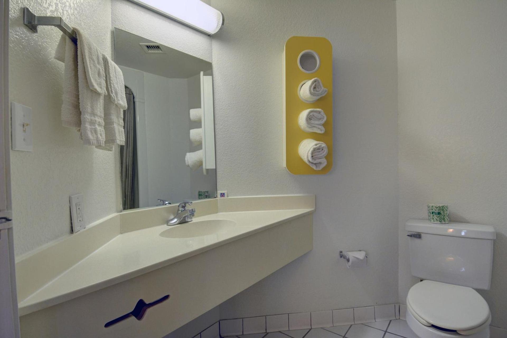 Motel 6-Denison, TX photo 57