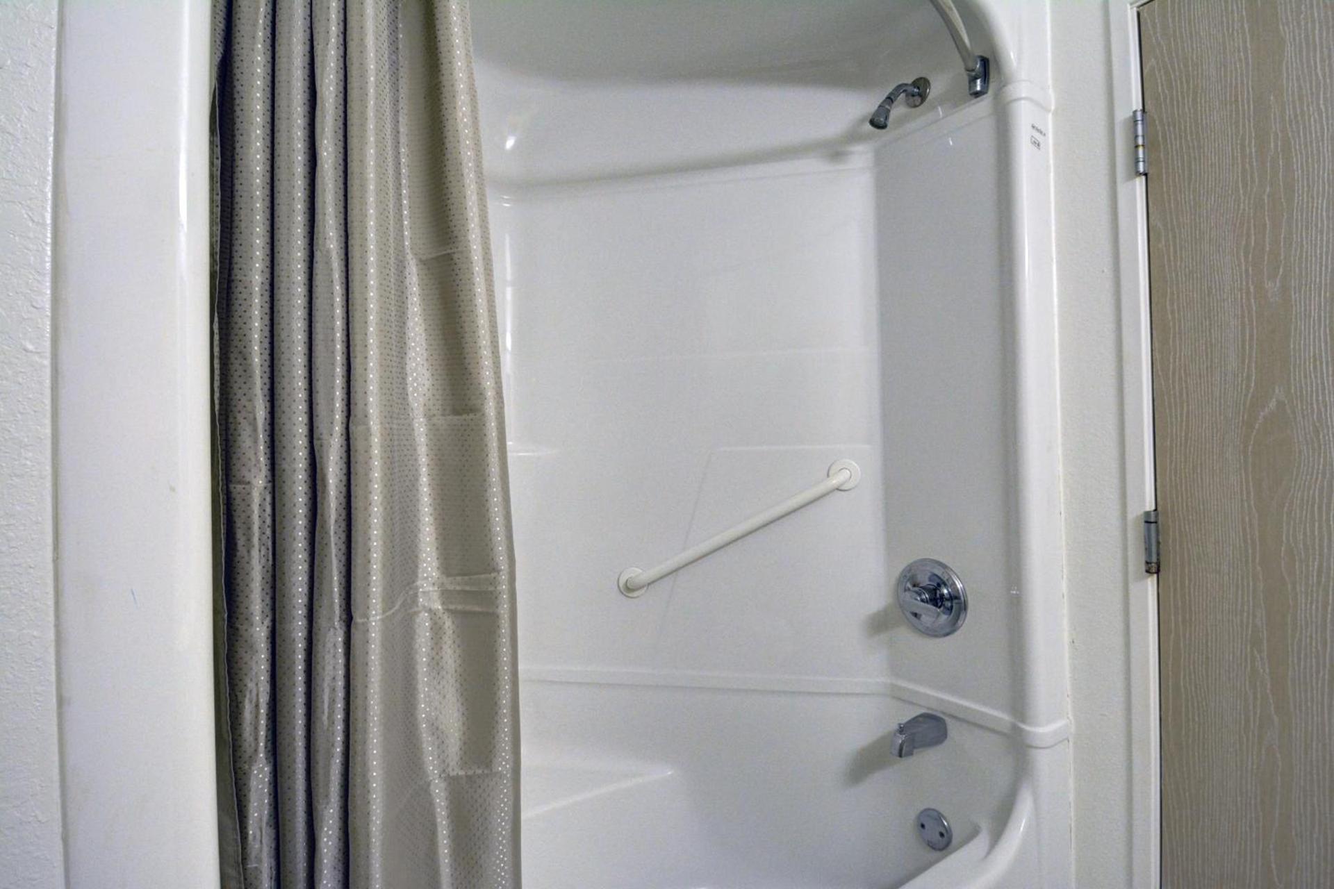 Motel 6-Denison, TX photo 52