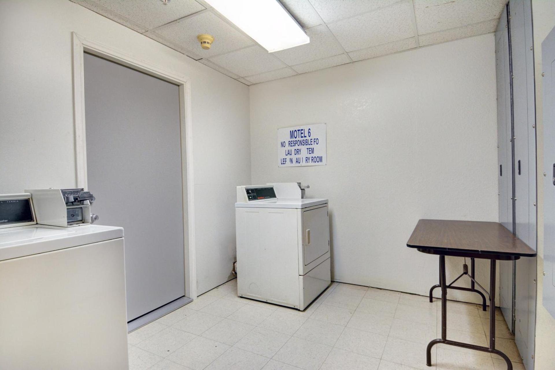 Motel 6-Denison, TX photo 60