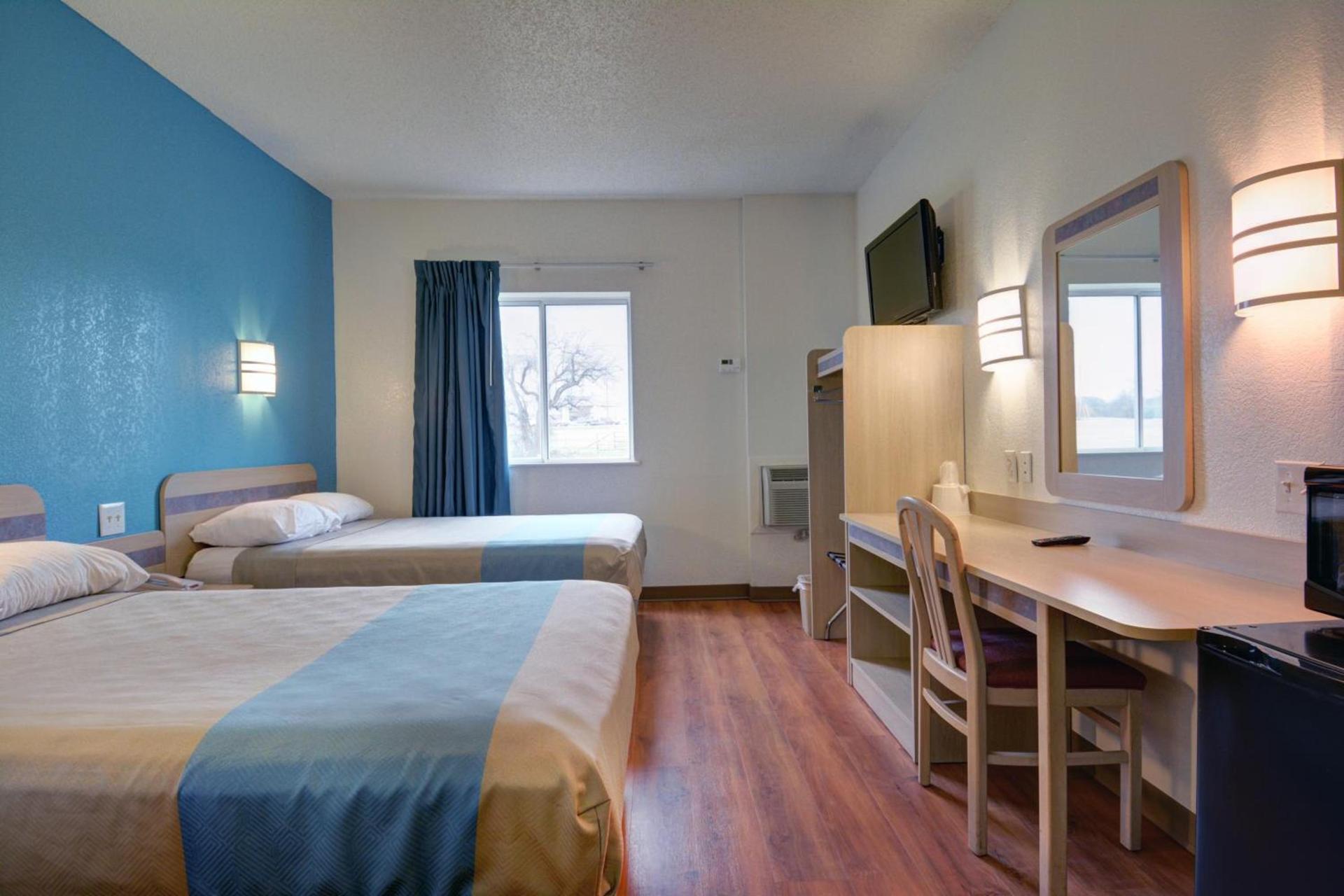 Motel 6-Denison, TX photo 48