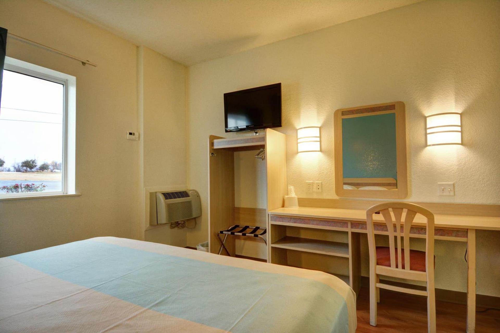 Motel 6-Denison, TX photo 47