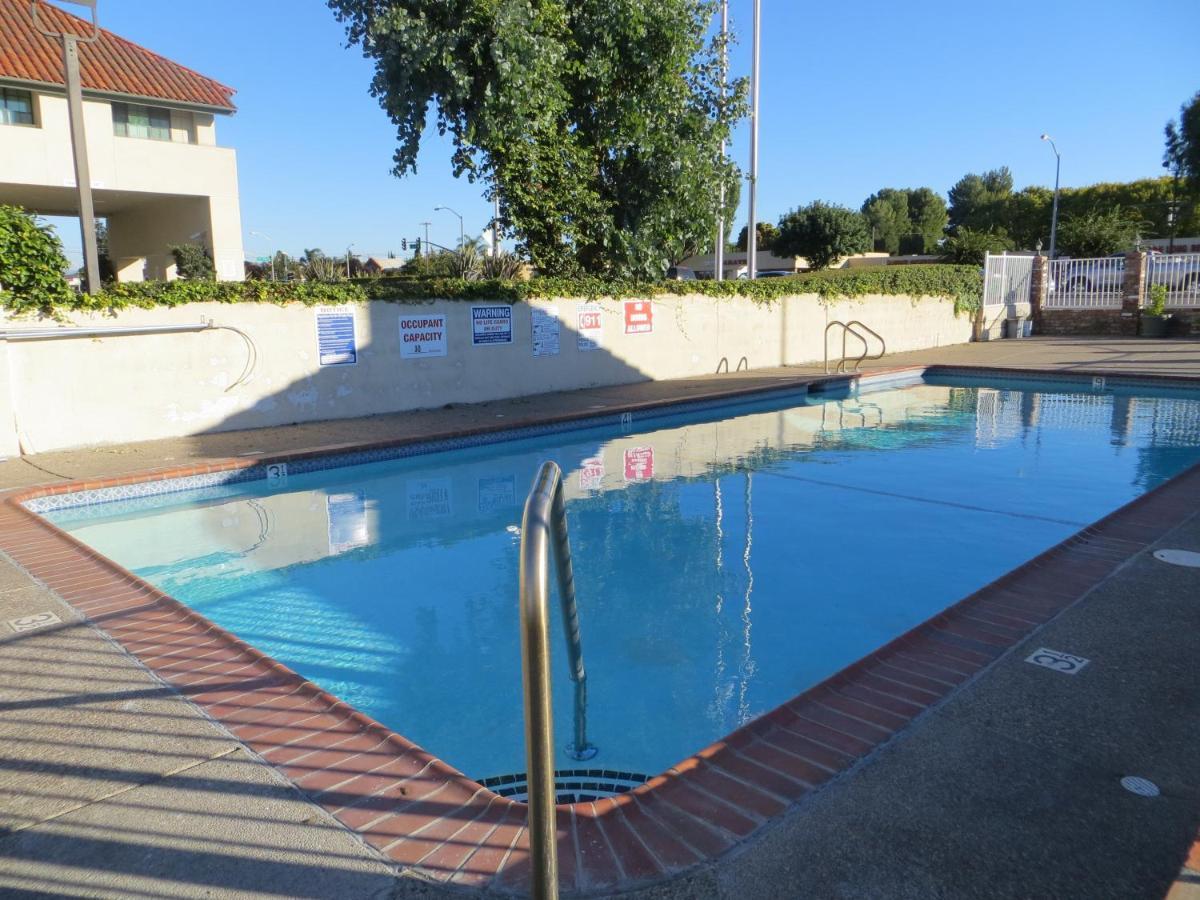 Capri Motel photo 4
