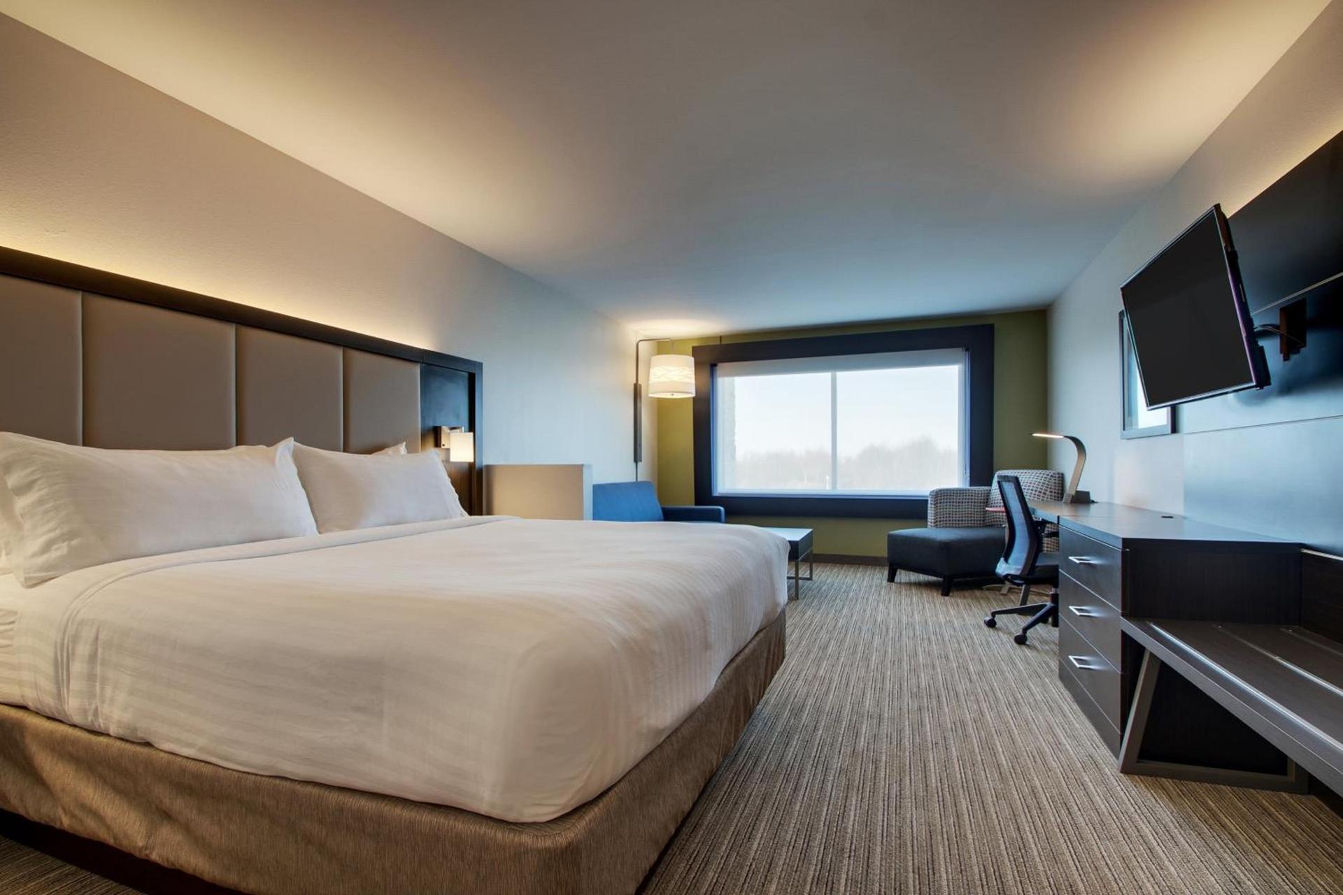 Holiday Inn Express & Suites - Mount Vernon by IHG photo 4