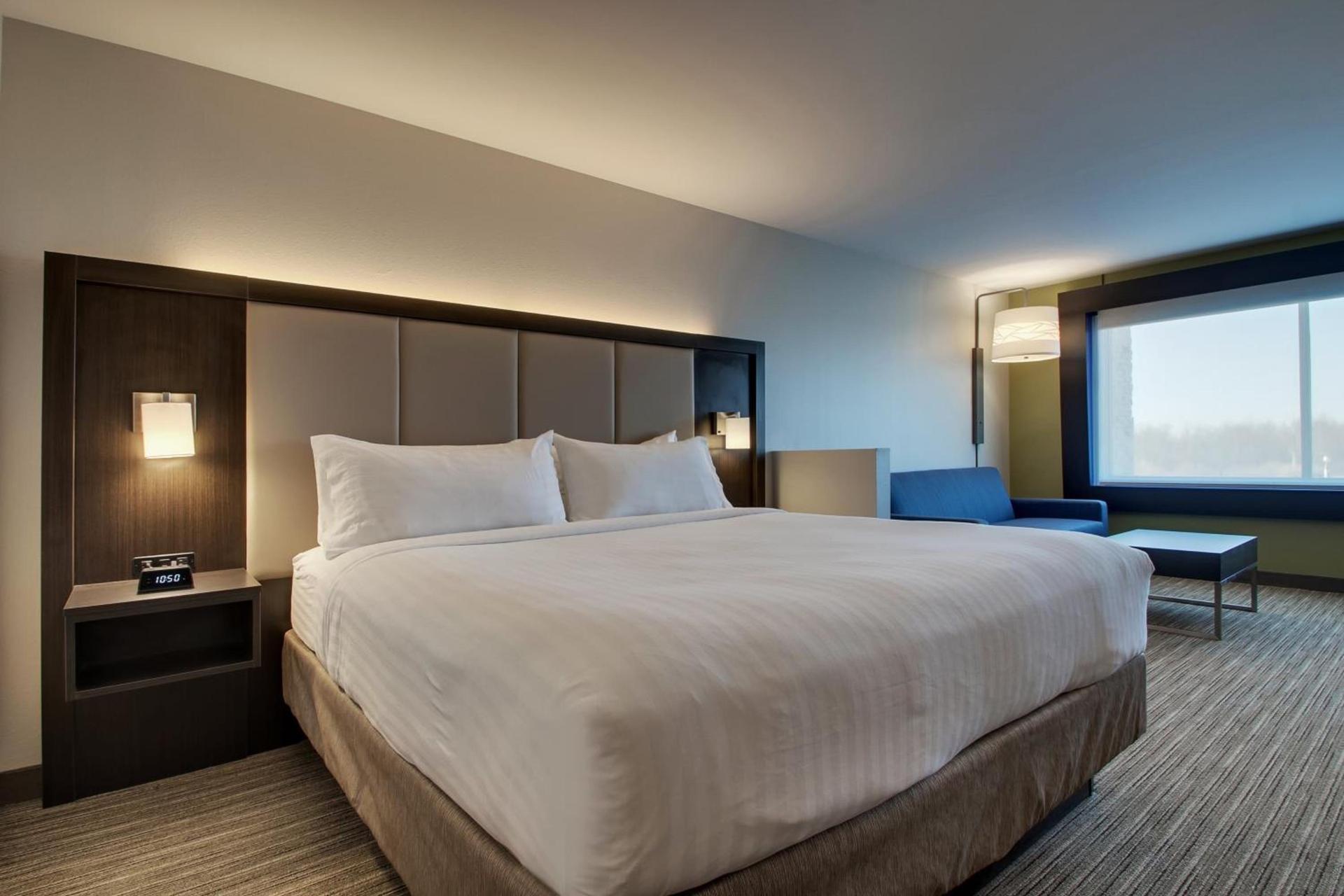 Holiday Inn Express & Suites - Mount Vernon by IHG photo 50
