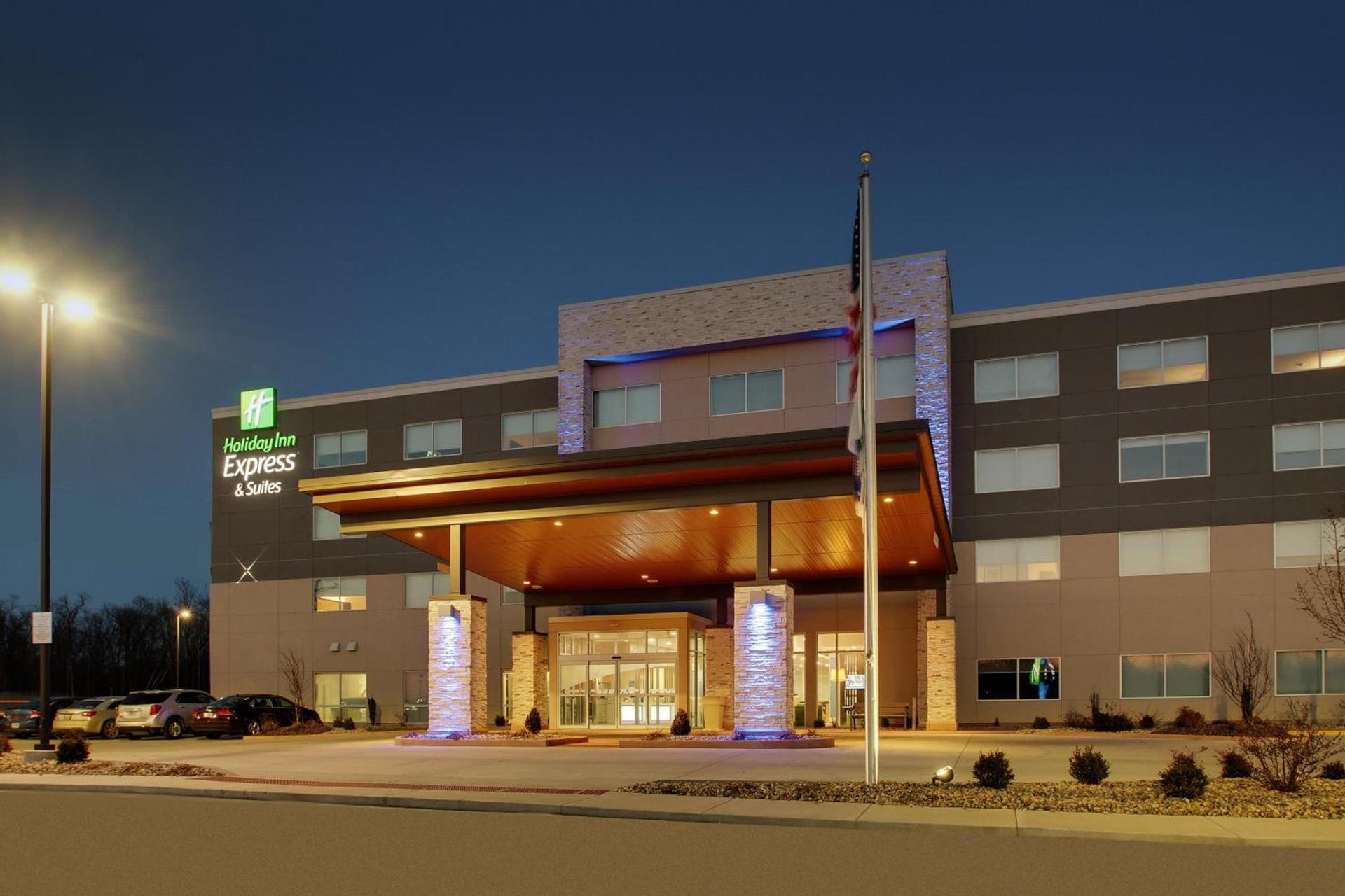 Holiday Inn Express & Suites - Mount Vernon by IHG photo 23