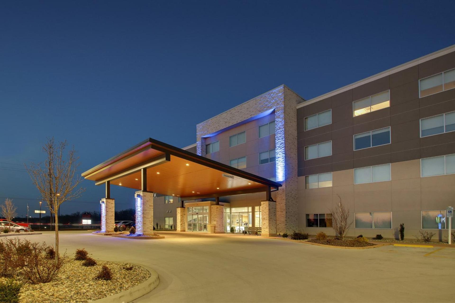 Holiday Inn Express & Suites - Mount Vernon by IHG photo 15