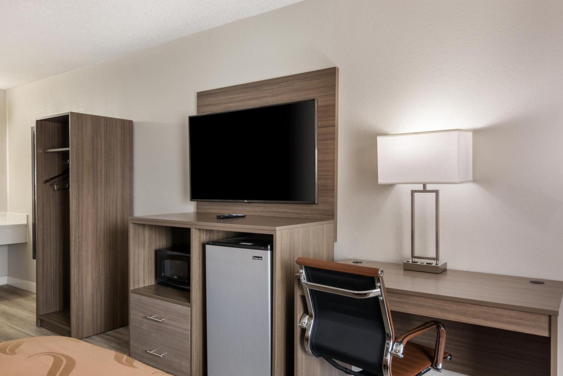 Quality Inn Emporia photo 33