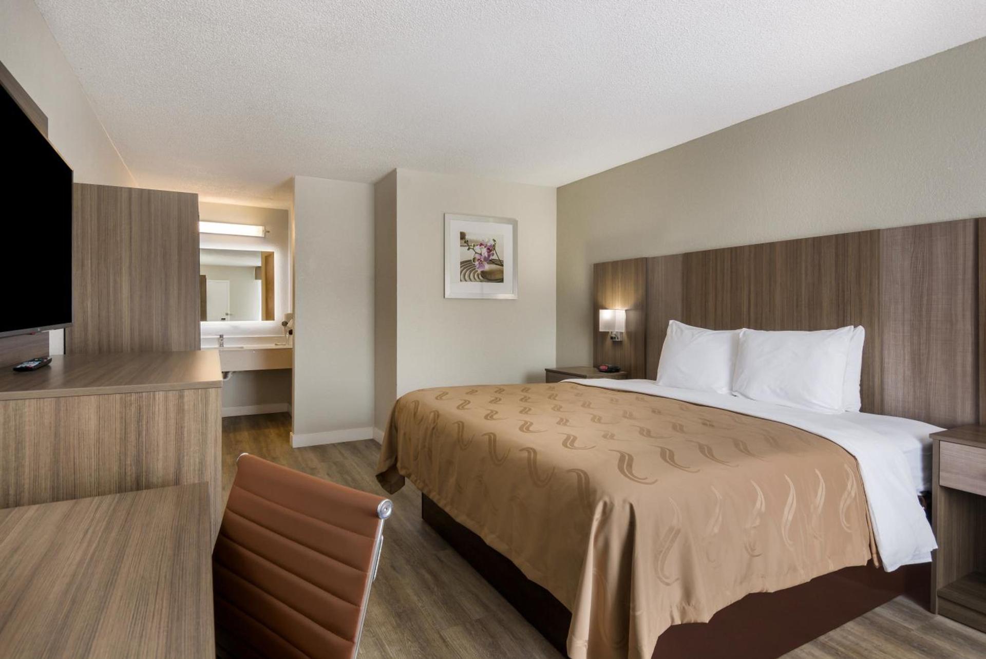 Quality Inn Emporia photo 35