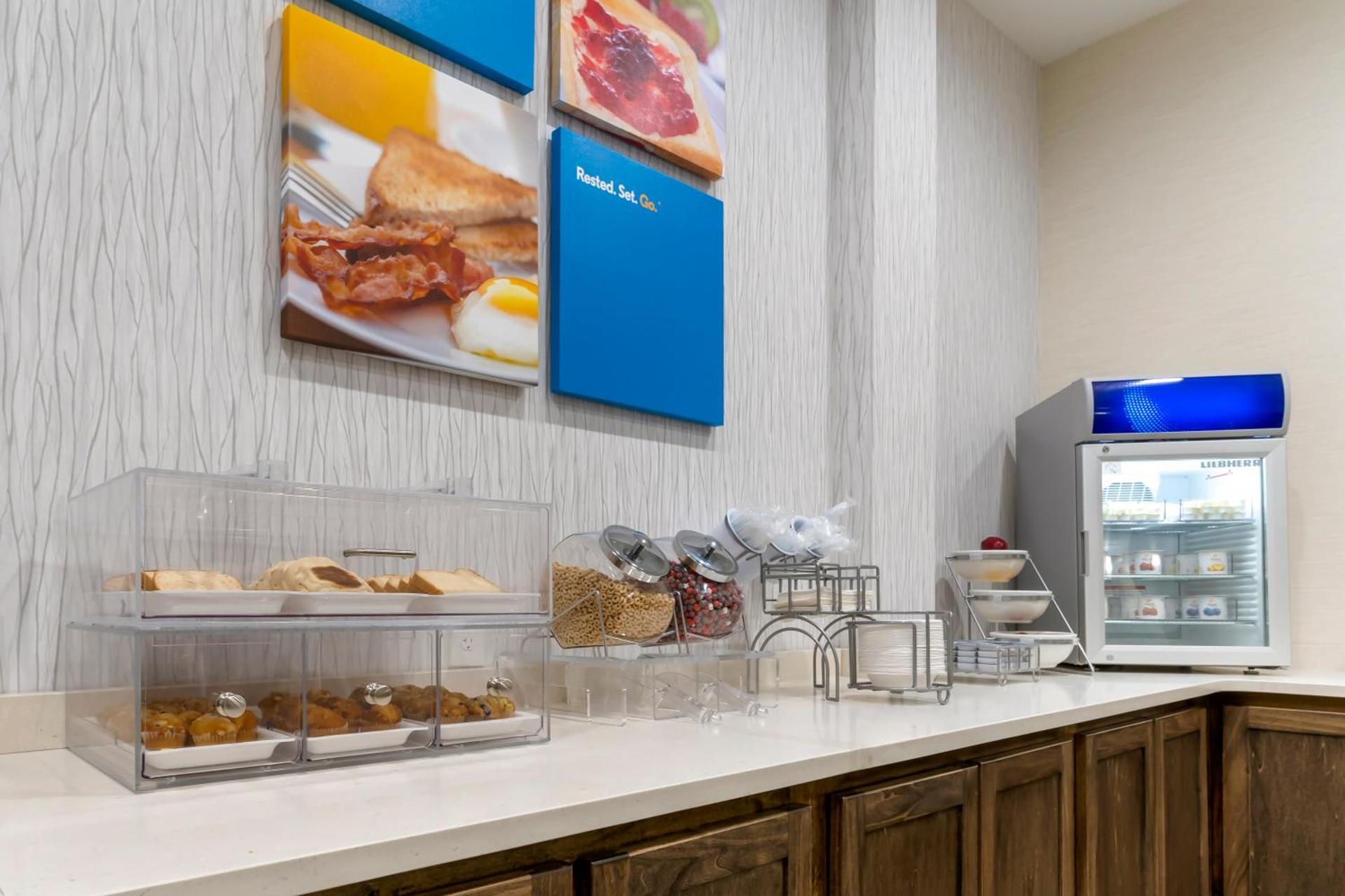 Comfort Suites Paducah Mall Area photo 56