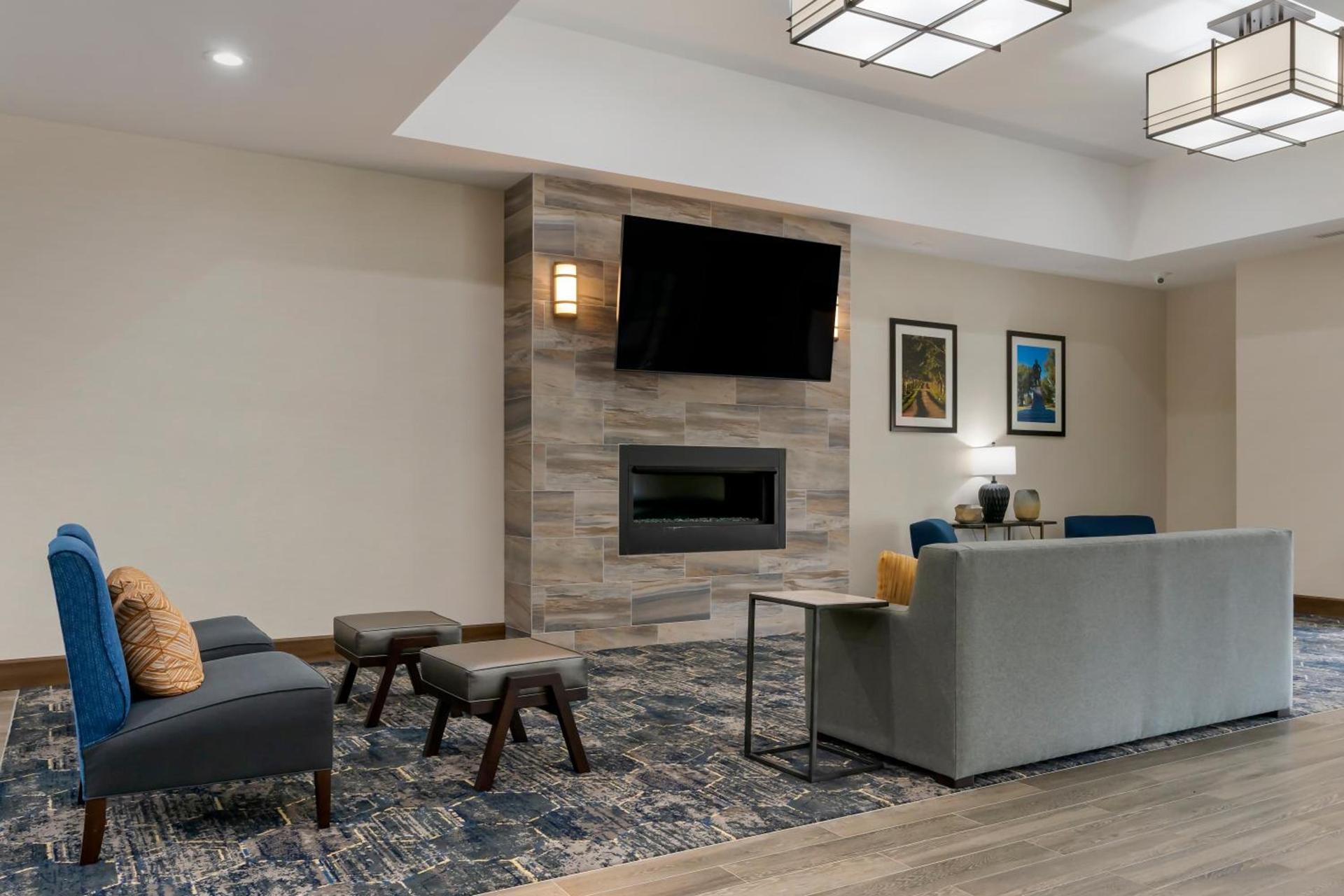Comfort Suites Paducah Mall Area photo 57