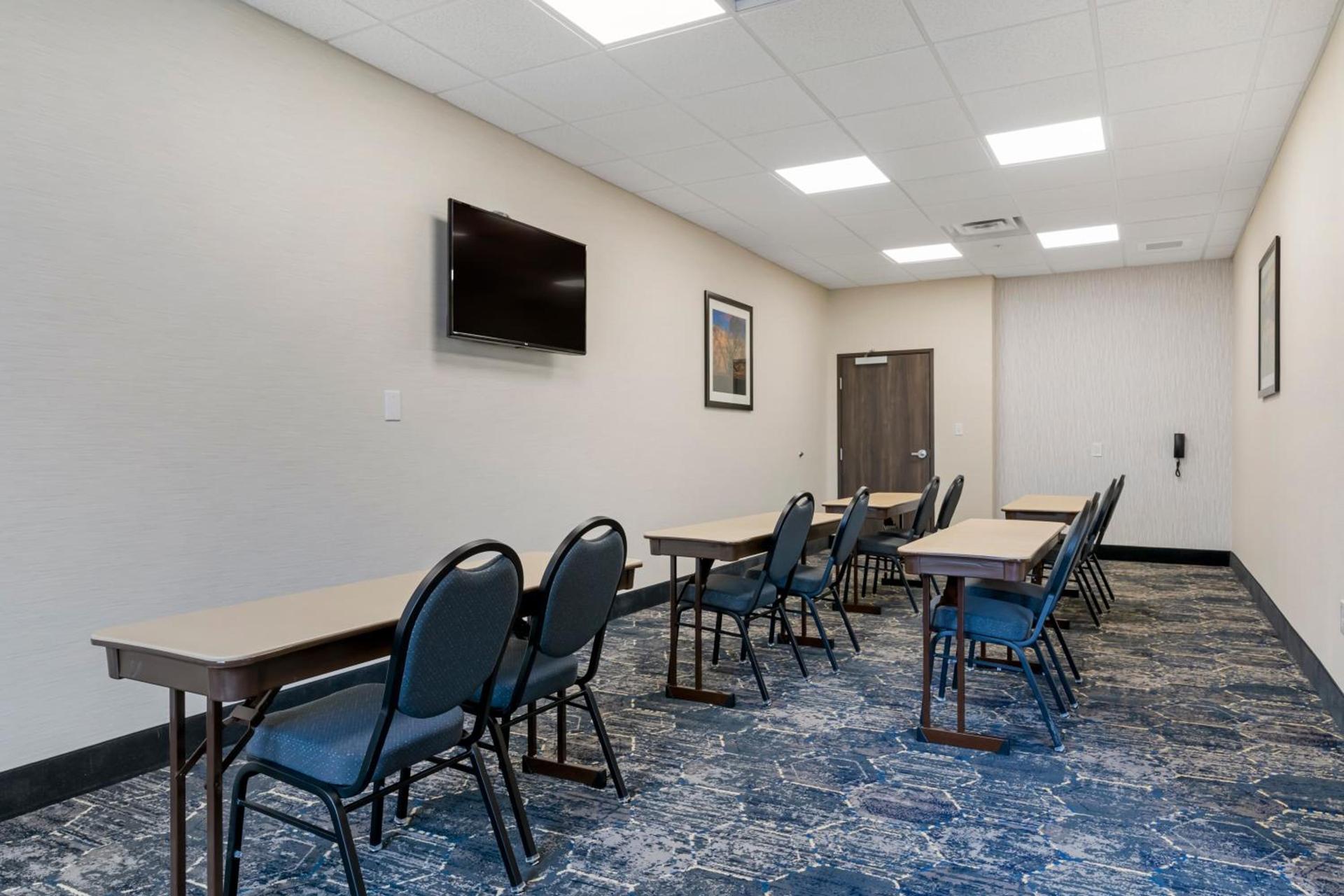Comfort Suites Paducah Mall Area photo 61