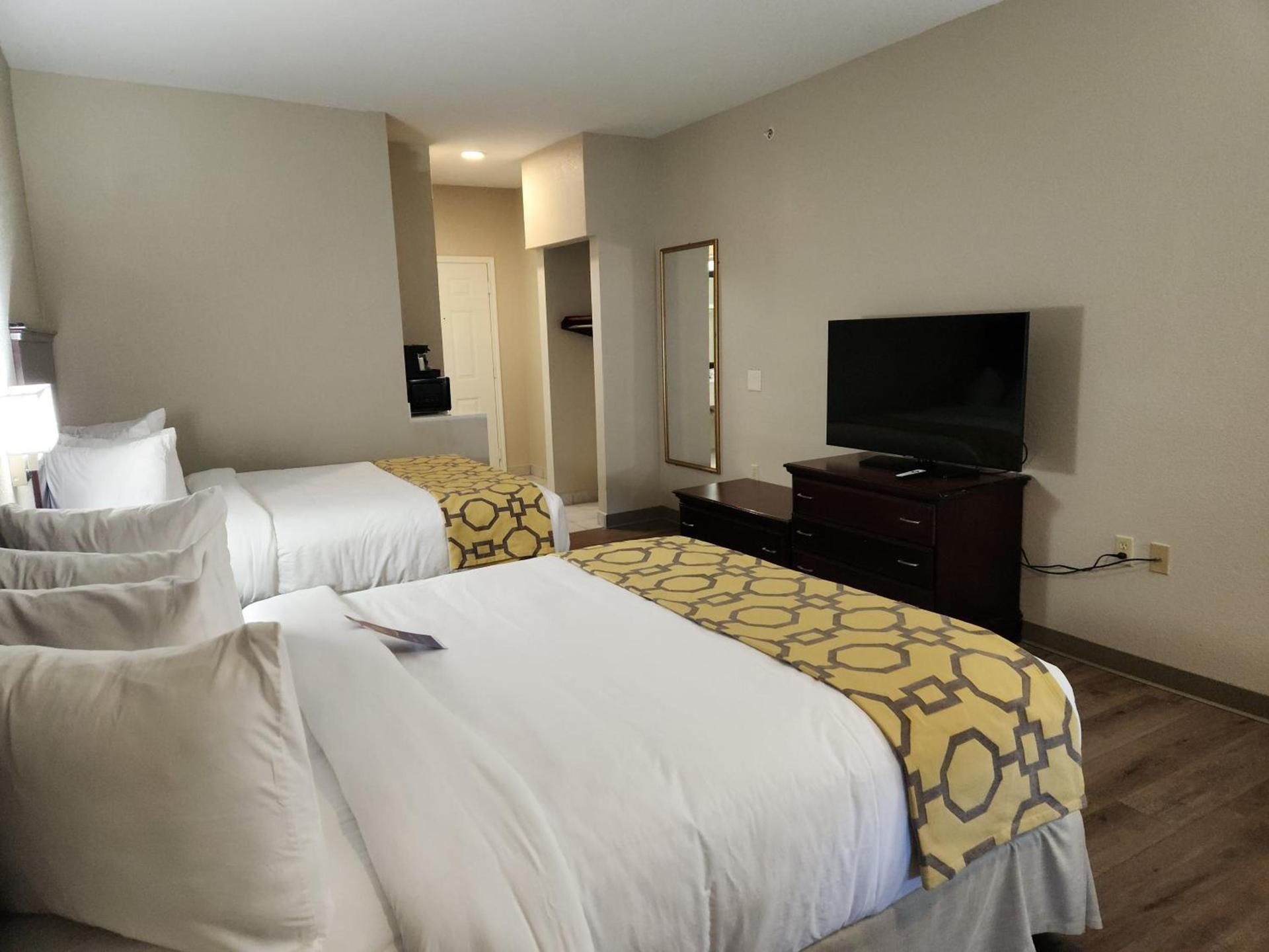 Baymont by Wyndham Houston Brookhollow photo 83