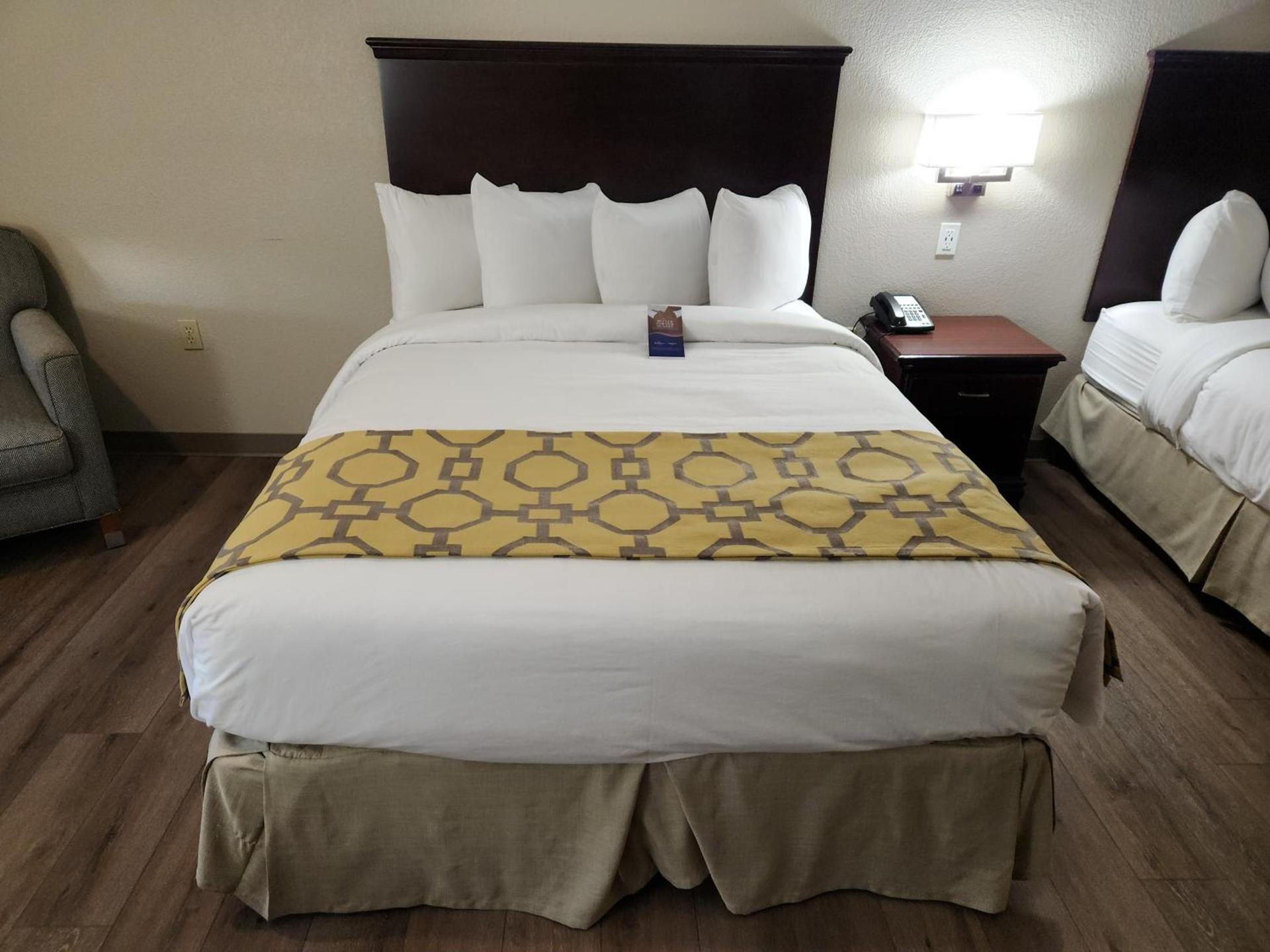 Baymont by Wyndham Houston Brookhollow photo 80