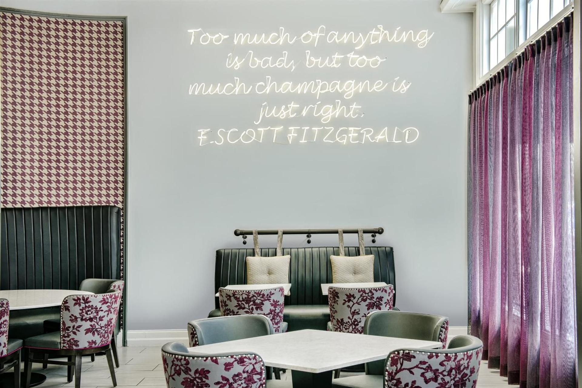 Hotel Indigo Dallas Downtown by IHG photo 26