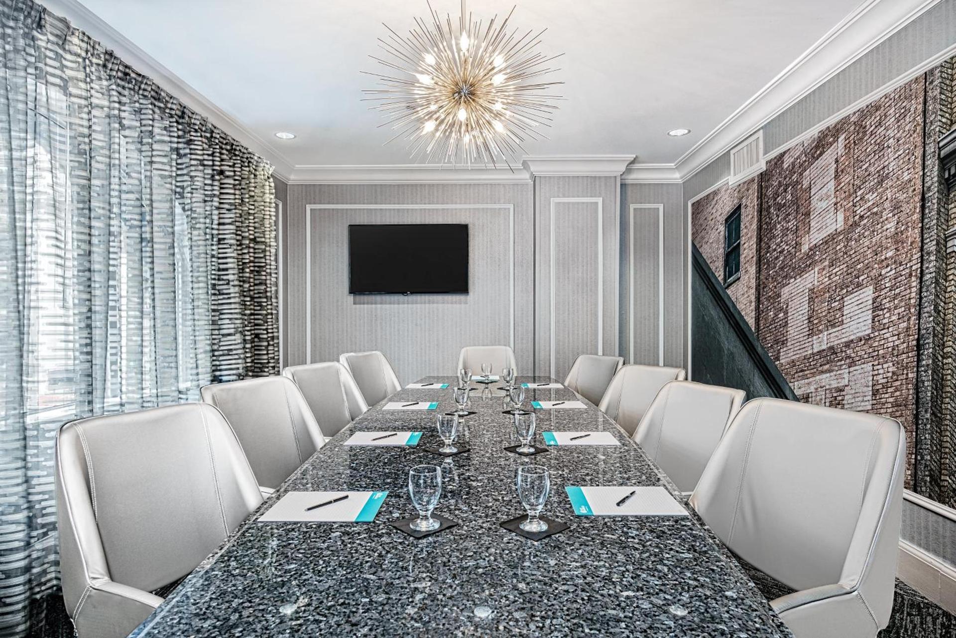 Hotel Indigo Dallas Downtown by IHG photo 40