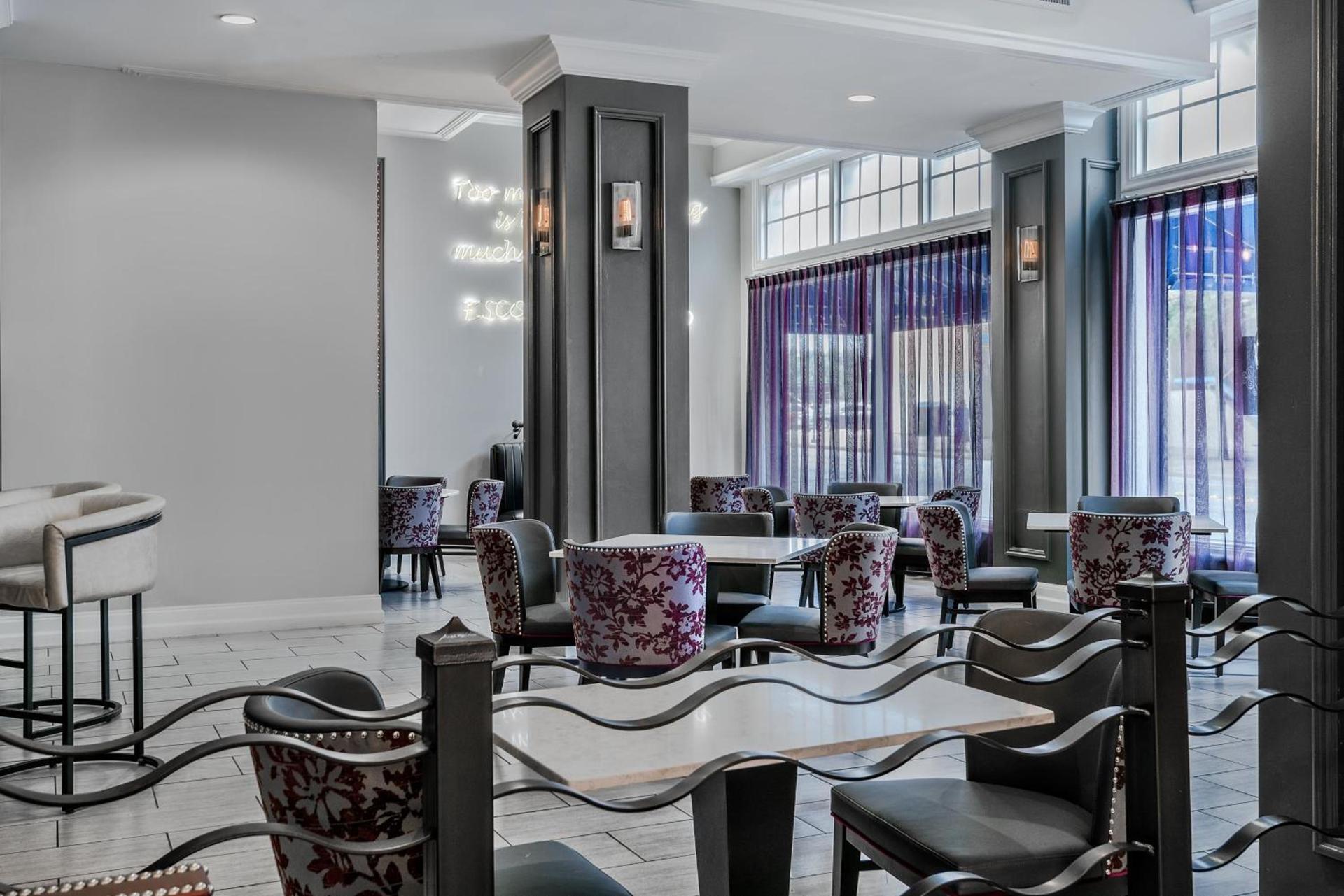 Hotel Indigo Dallas Downtown by IHG photo 25