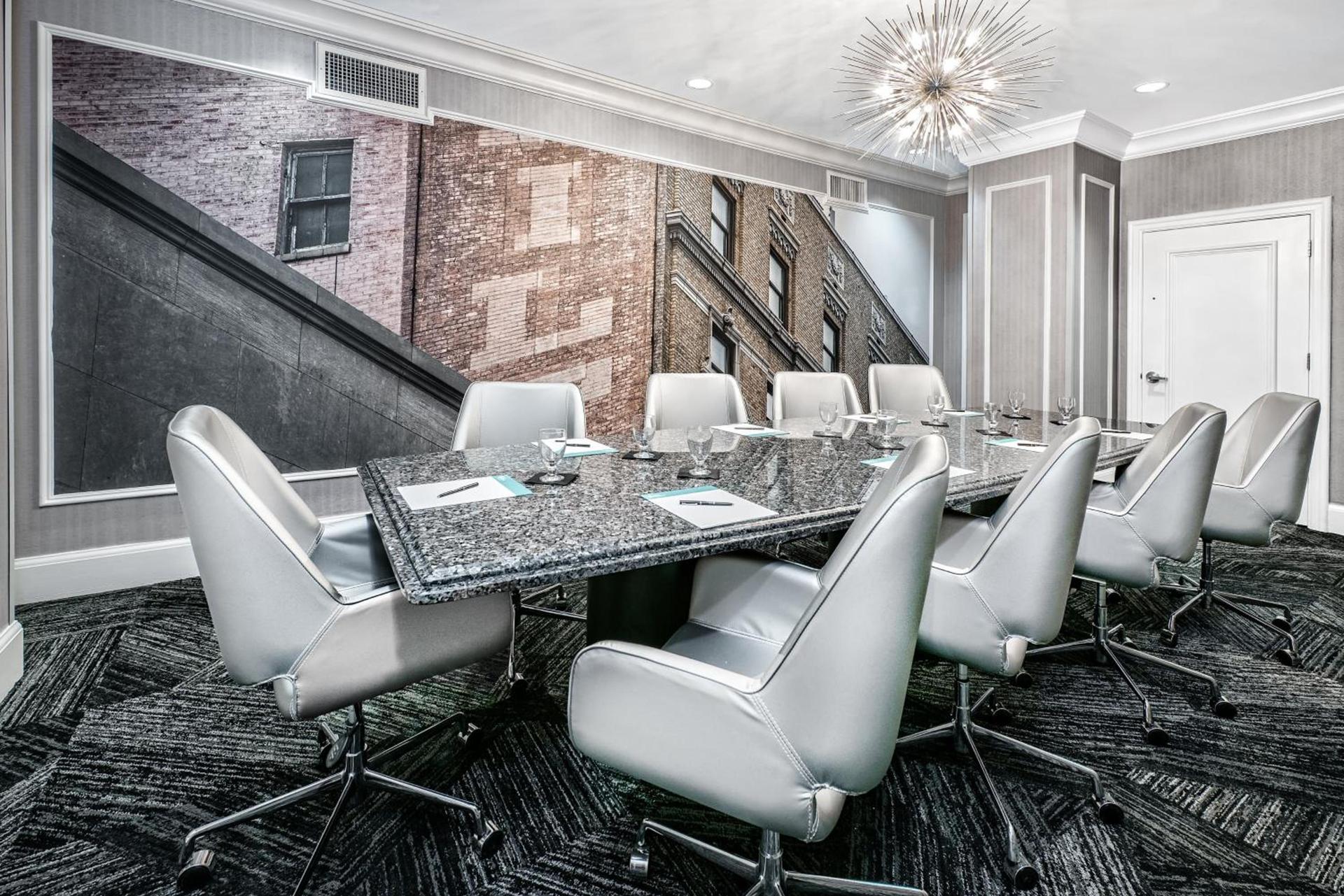 Hotel Indigo Dallas Downtown by IHG photo 43