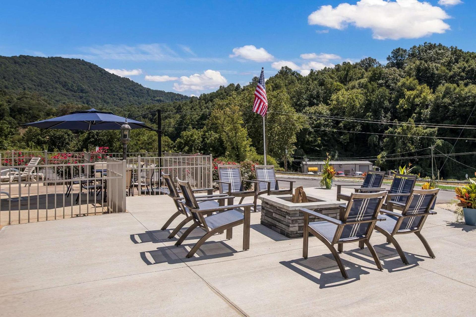 Clarion Pointe Sylva near Cherokee Area photo 29