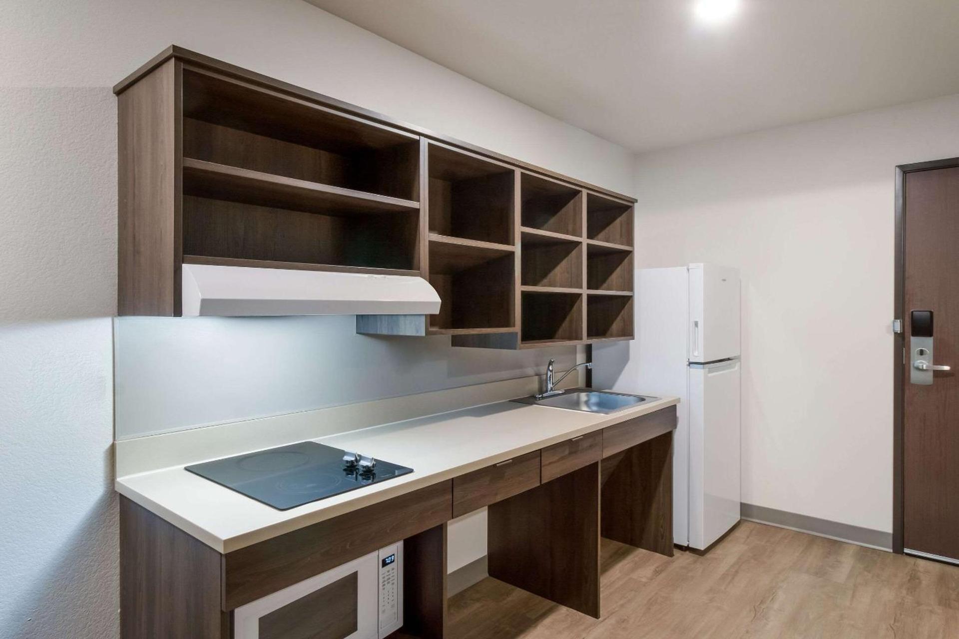 WoodSpring Suites Mesa Chandler photo 9