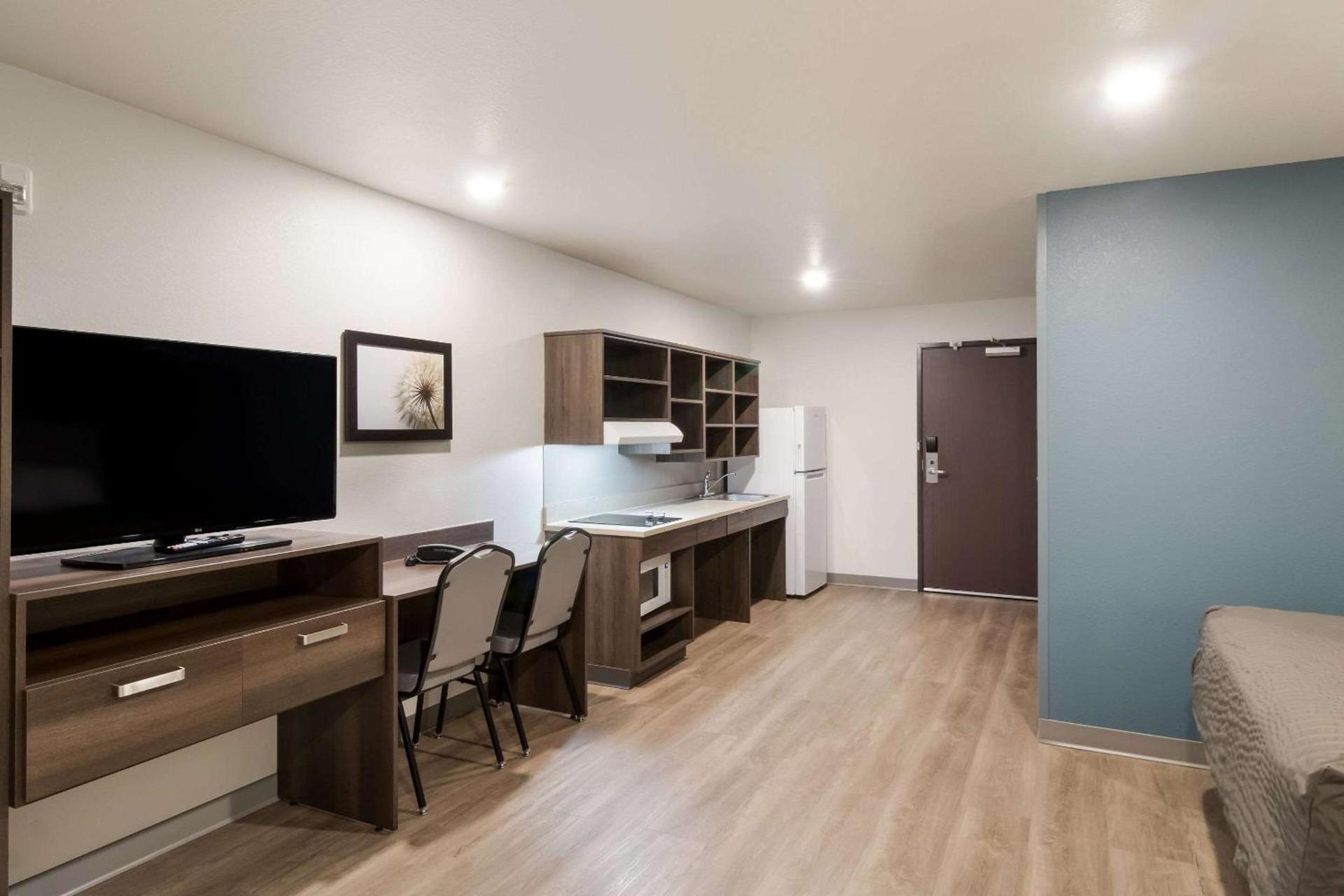 WoodSpring Suites Mesa Chandler photo 11