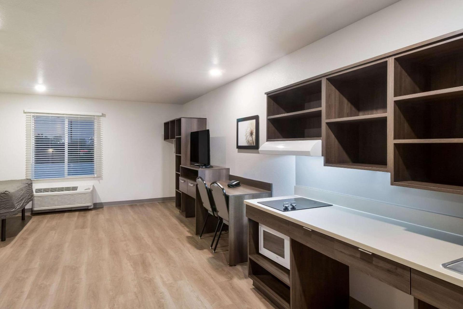 WoodSpring Suites Mesa Chandler photo 12