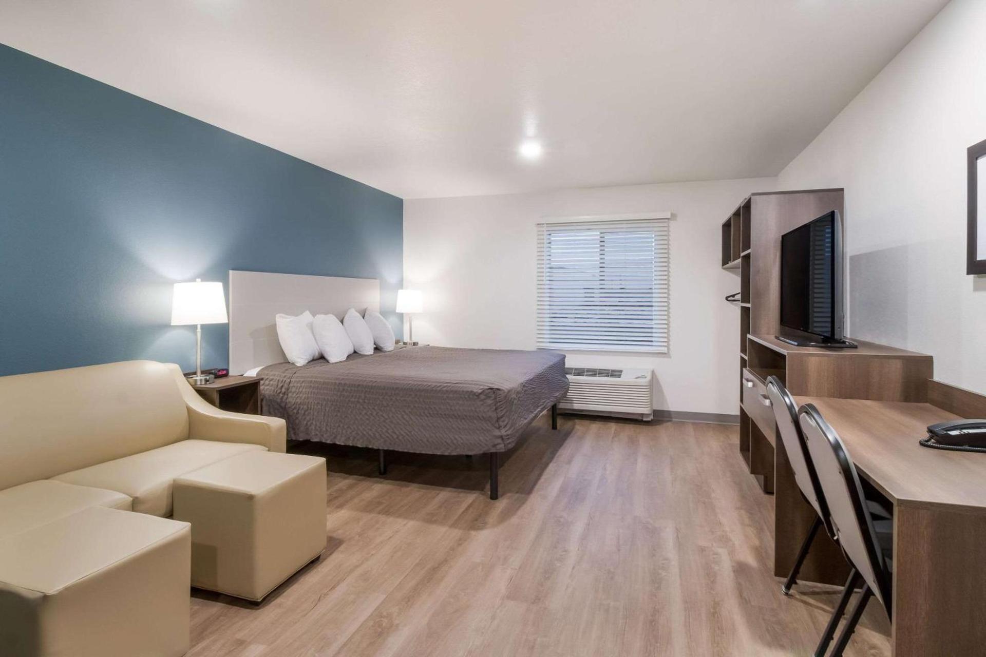 WoodSpring Suites Mesa Chandler photo 14