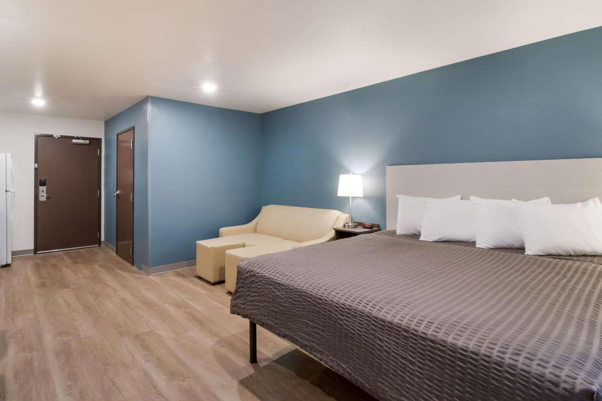 WoodSpring Suites Mesa Chandler photo 15