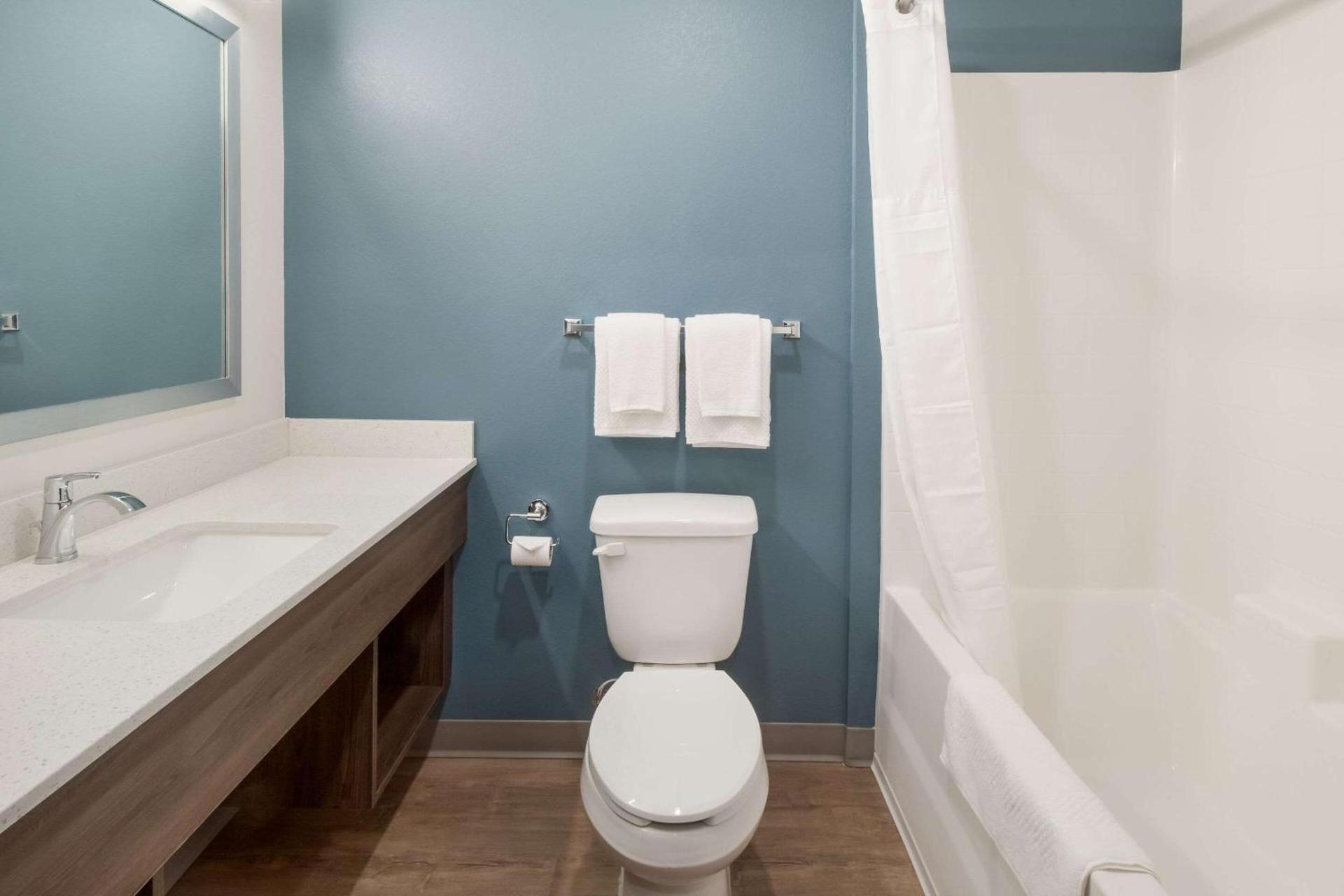 WoodSpring Suites Mesa Chandler photo 20